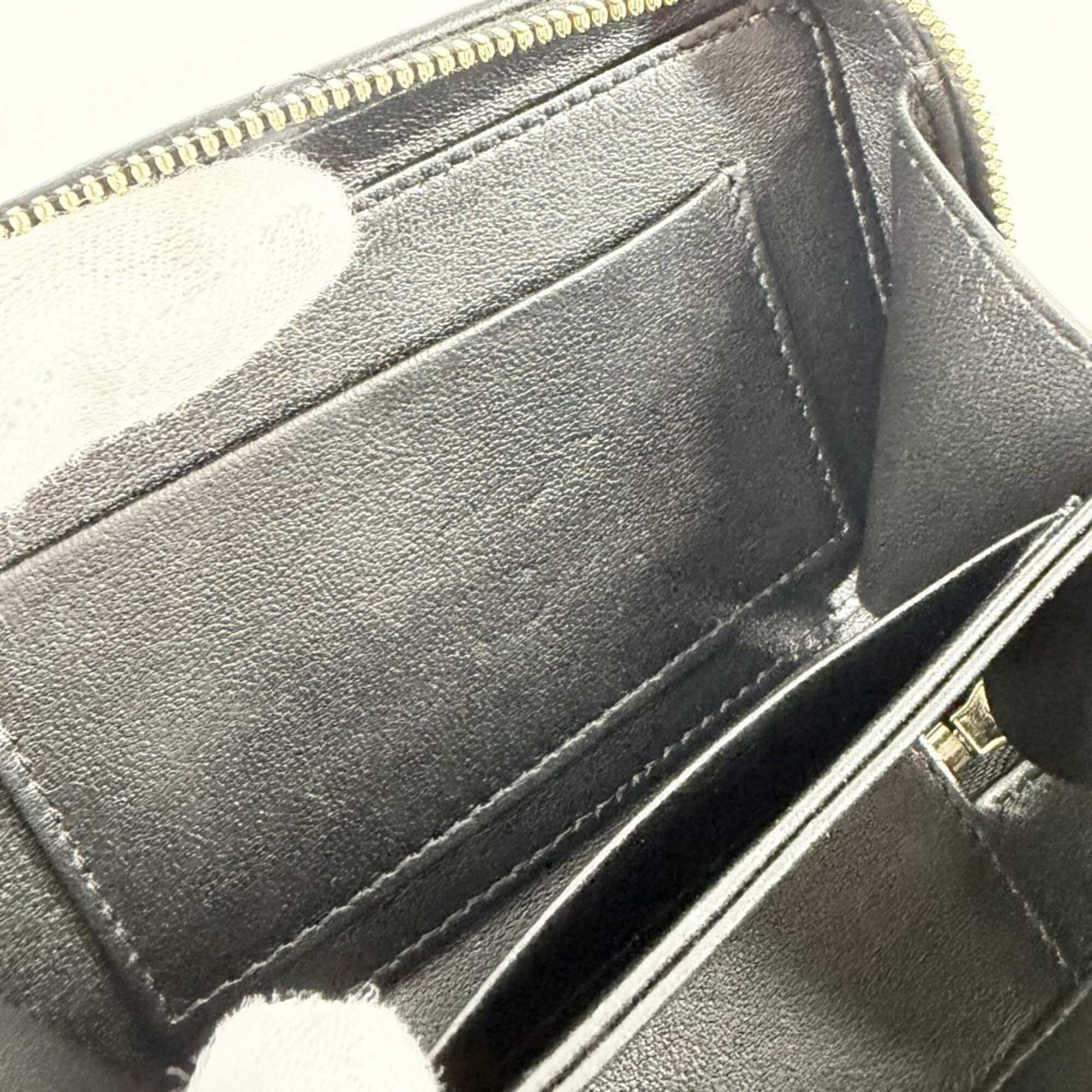 Chanel Matelasse Black Leather Handbag Shoulder Bag (Pre-Owned)