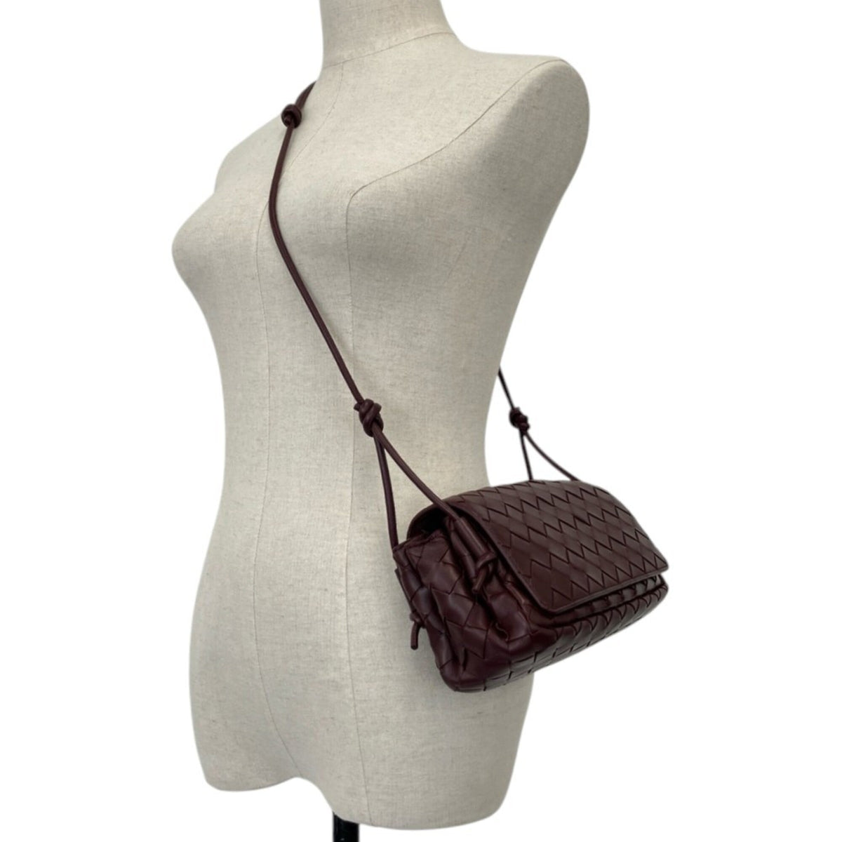 Bottega Veneta Bordeaux Leather Shoulder Bag (Pre-Owned)