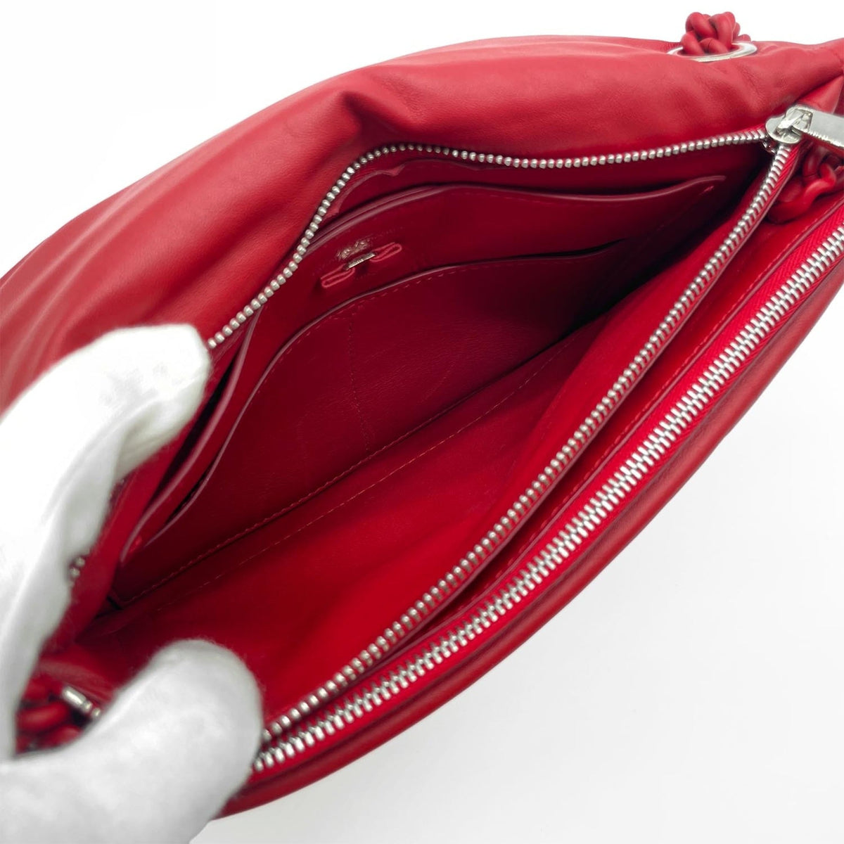 Salvatore Ferragamo Red Color Leather Plastic Metal Shoulder Bag (Pre-Owned)