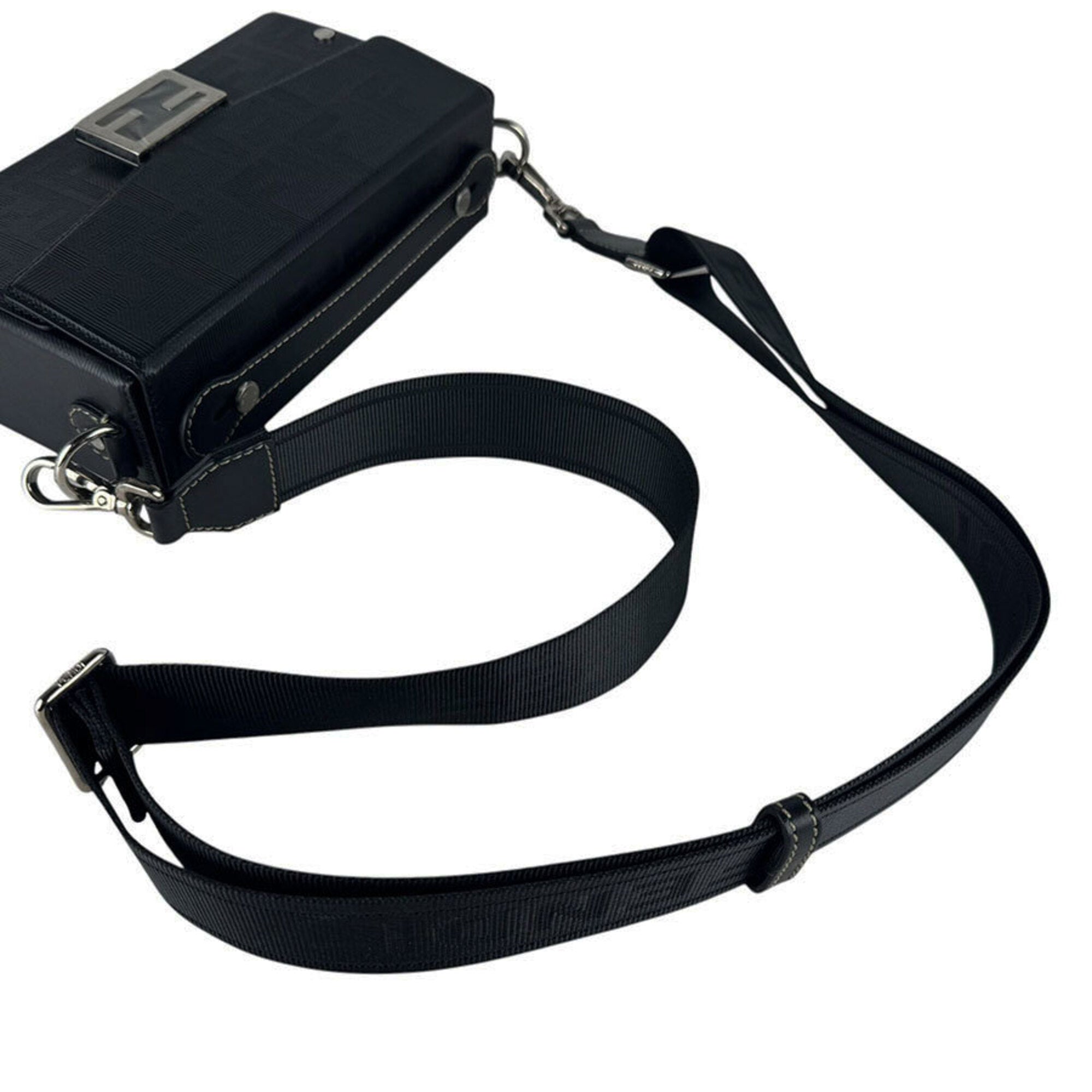 Fendi Black Leather Shoulder Bag (Pre-Owned)