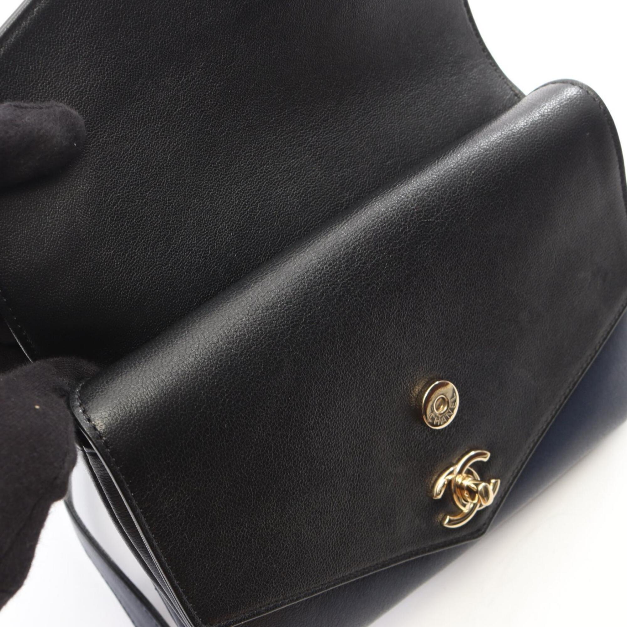 Chanel Black Navy Leather Handbag Shoulder Bag (Pre-Owned)