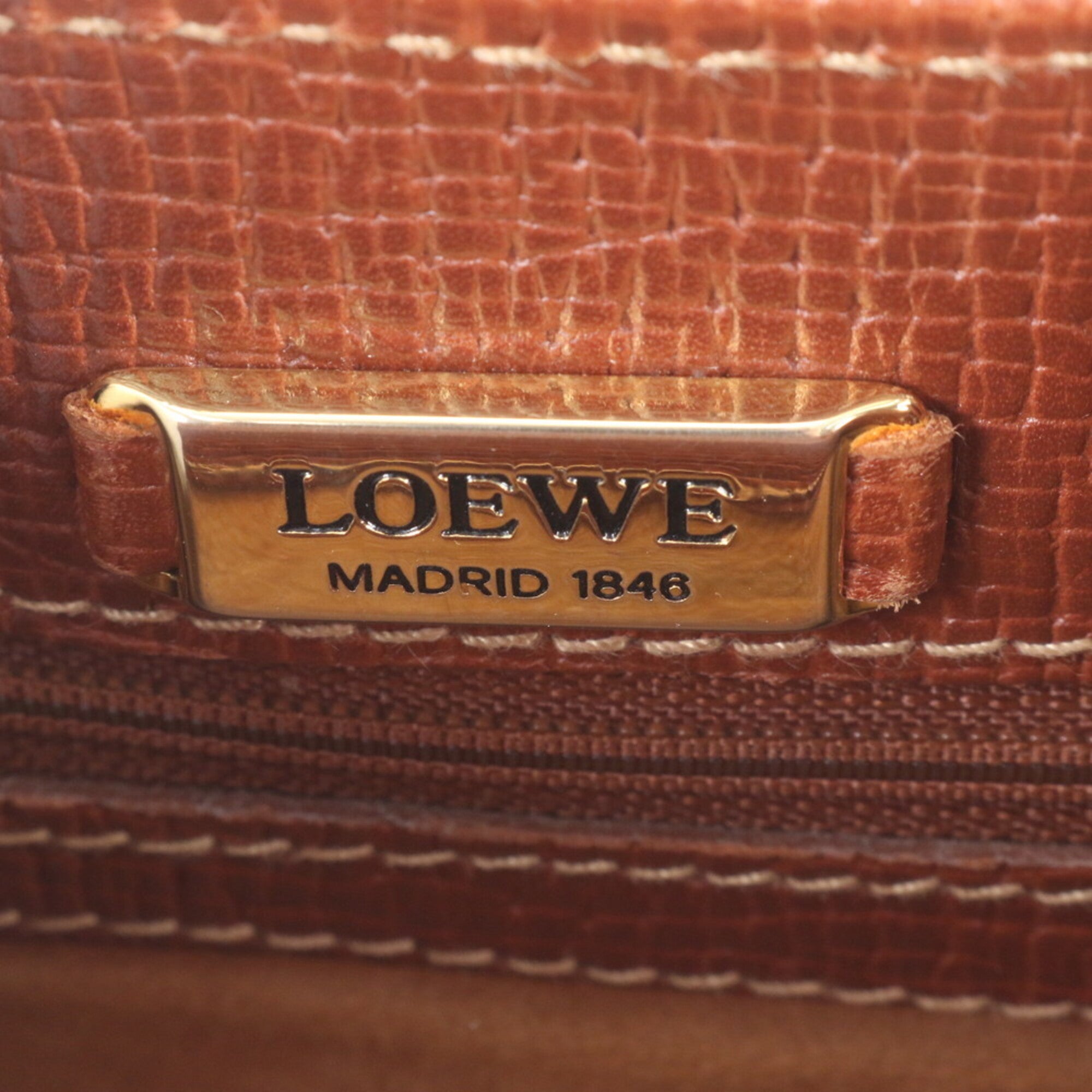 Loewe Brown Leather Shoulder Bag (Pre-Owned)