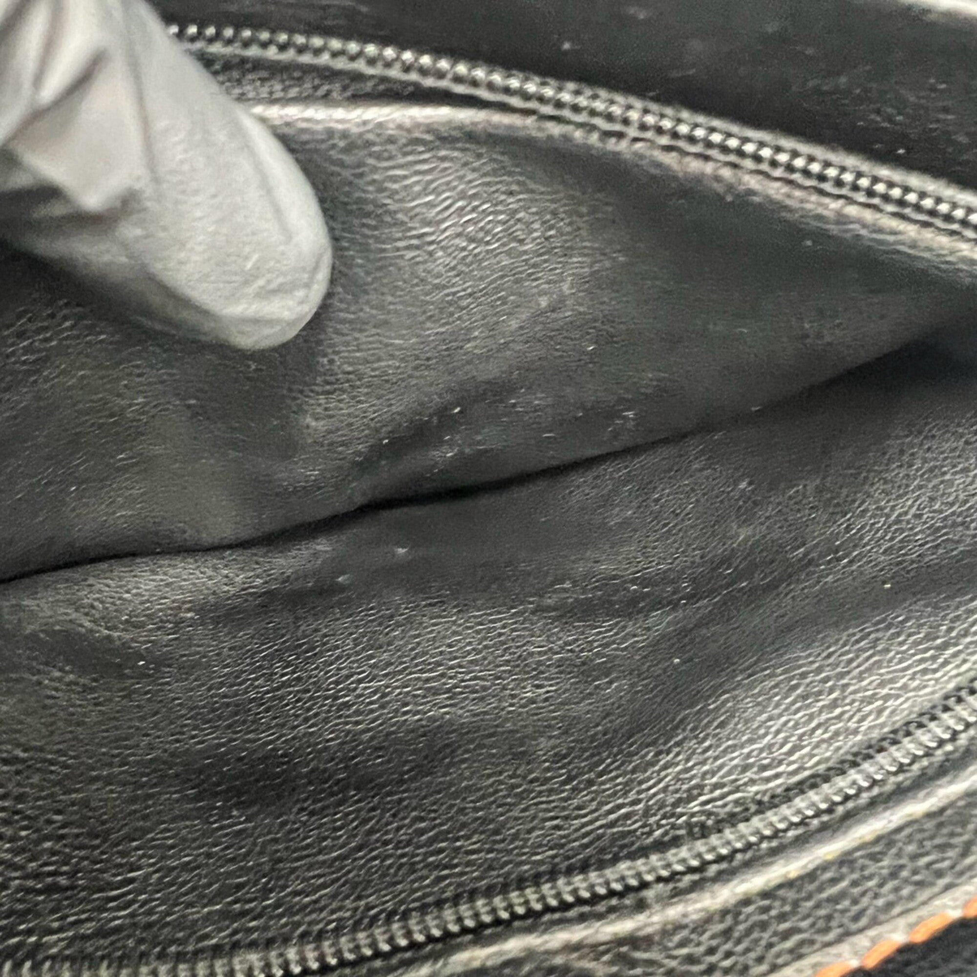 Yves Saint Laurent Black Brown Leather Shoulder Bag (Pre-Owned)