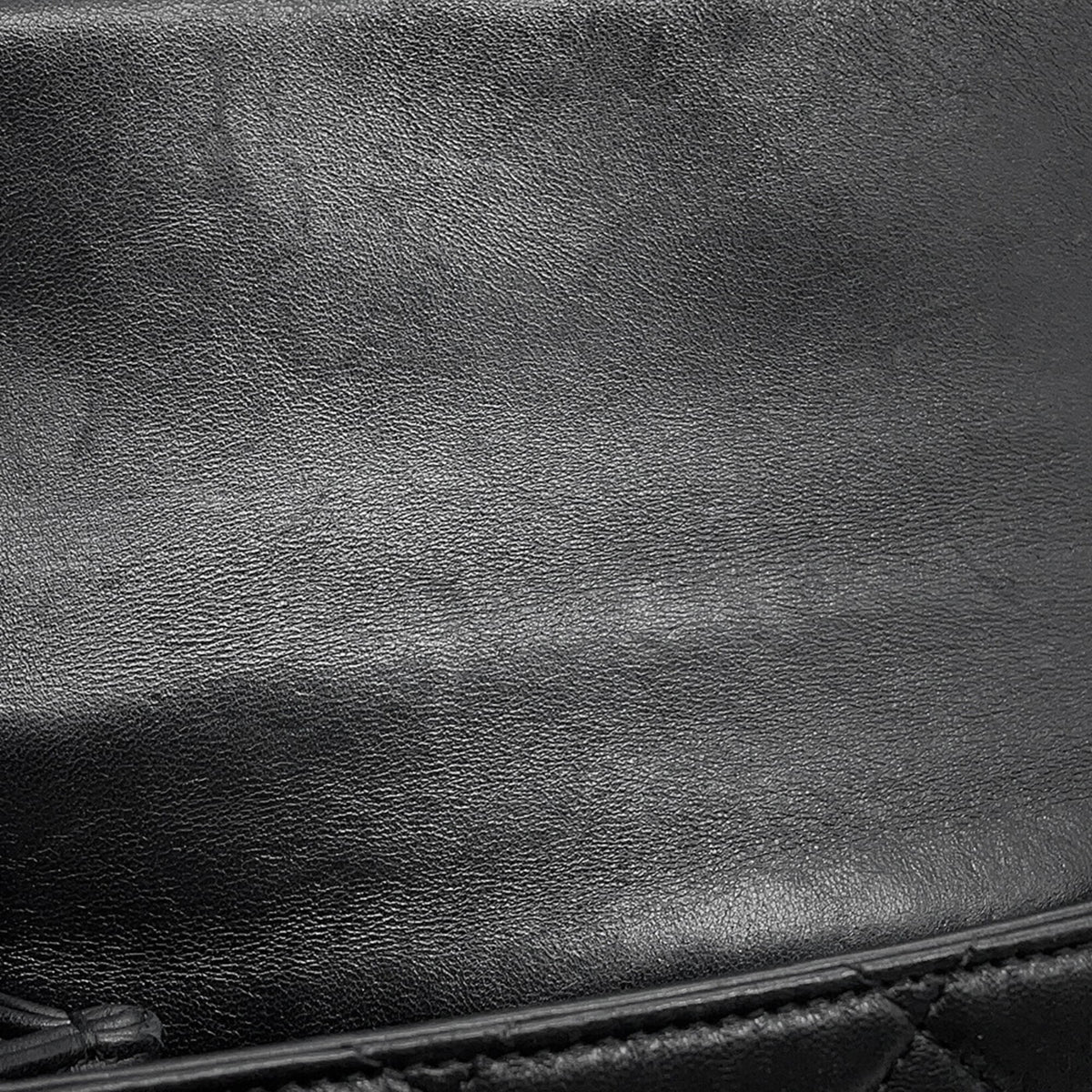 Chanel Black Leather Handbag Shoulder Bag (Pre-Owned)