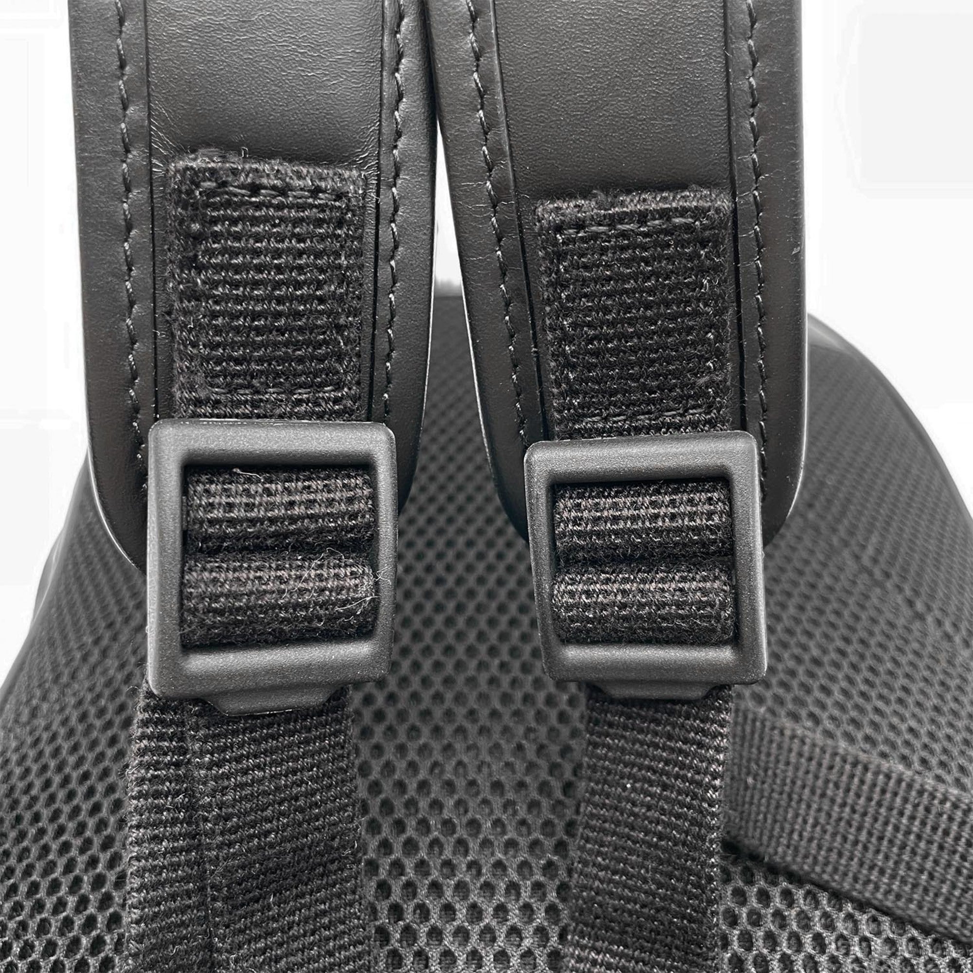 Gucci Black Leather Backpack (Pre-Owned)