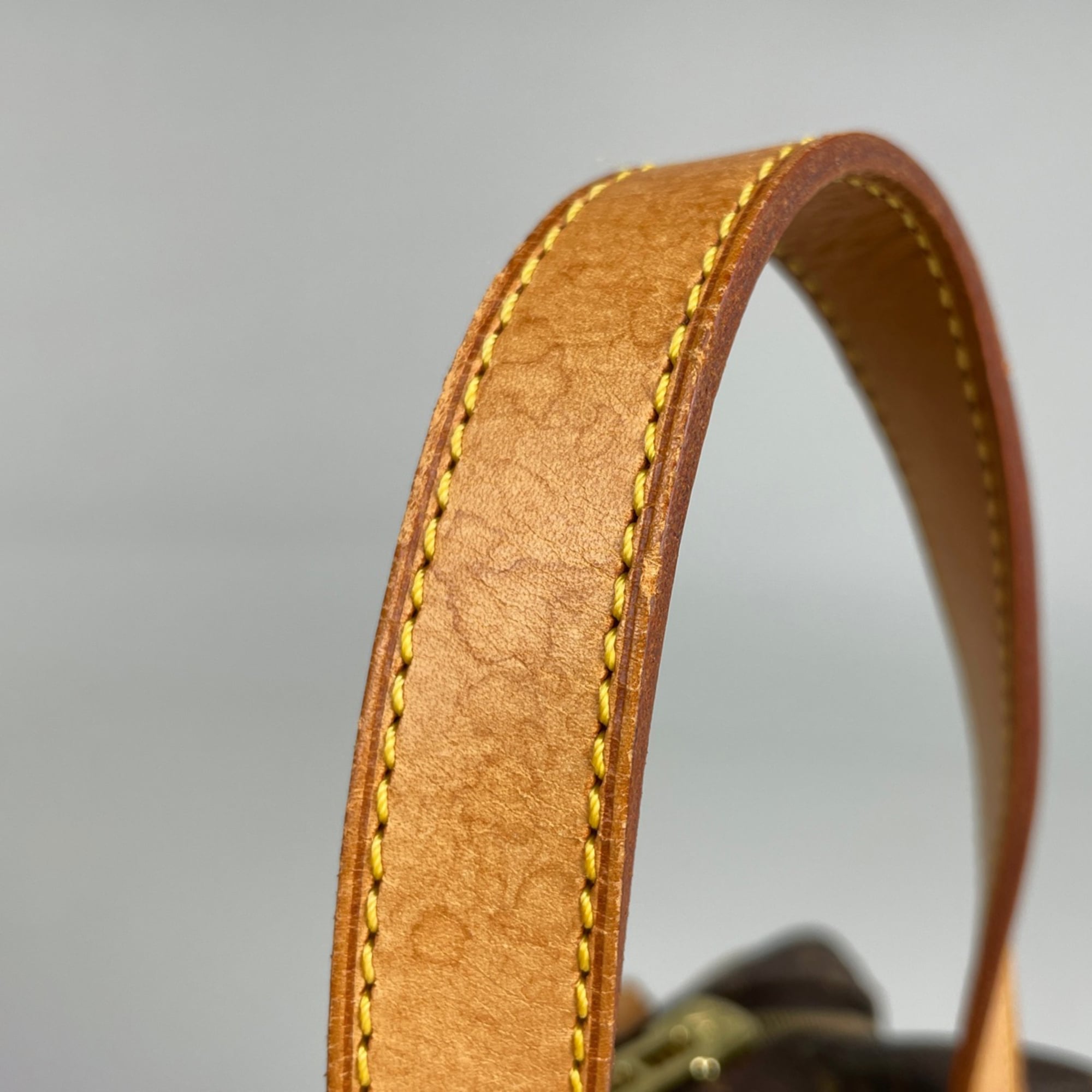 Louis Vuitton Brown Monogram Handbag (Pre-Owned)