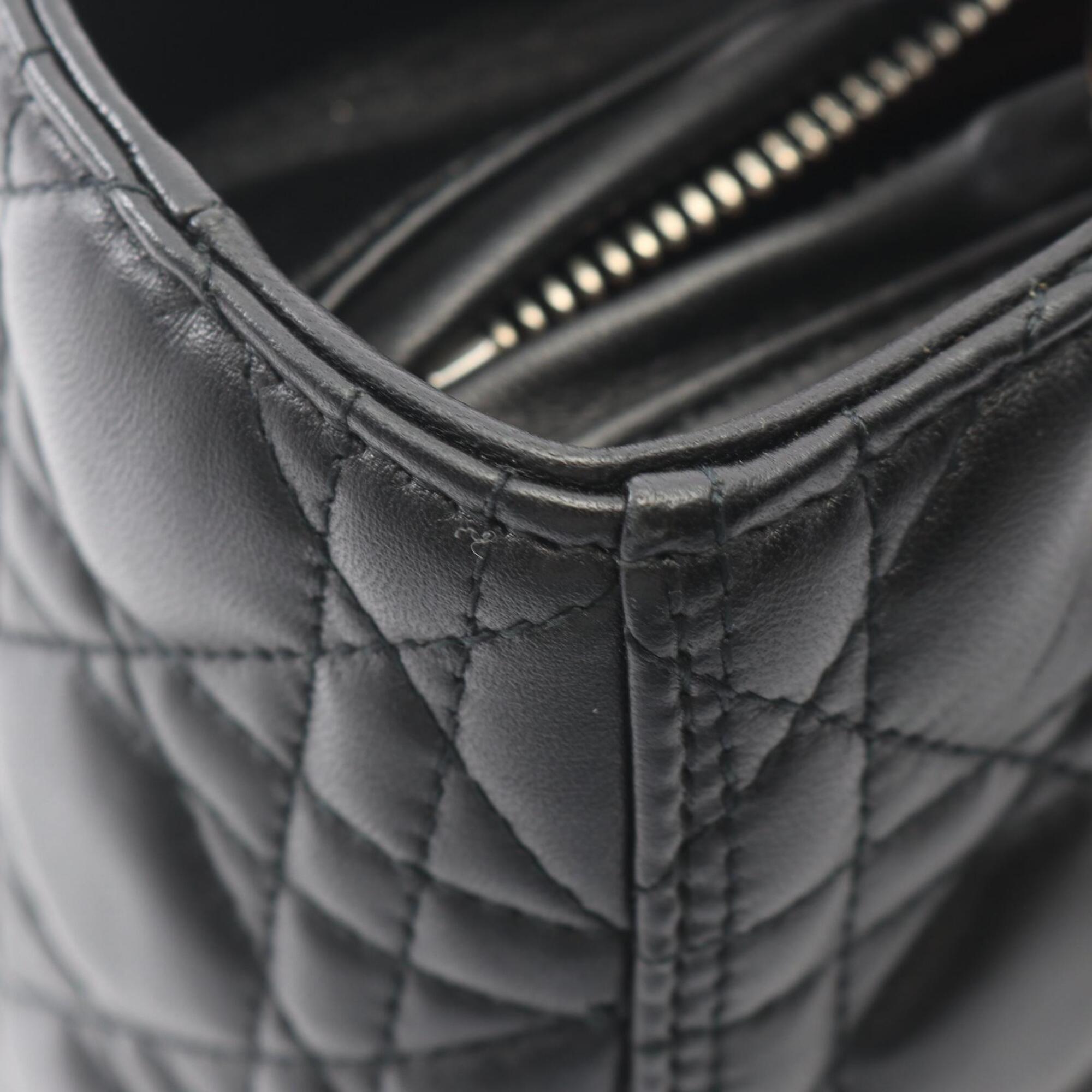 Christian Dior Black Leather Handbag (Pre-Owned)