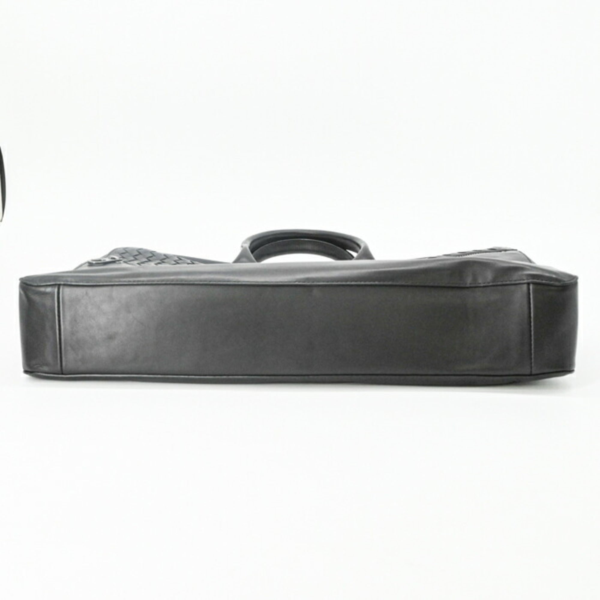 Bottega Veneta Black Intrecciato Leather Shoulder Bag (Pre-Owned)