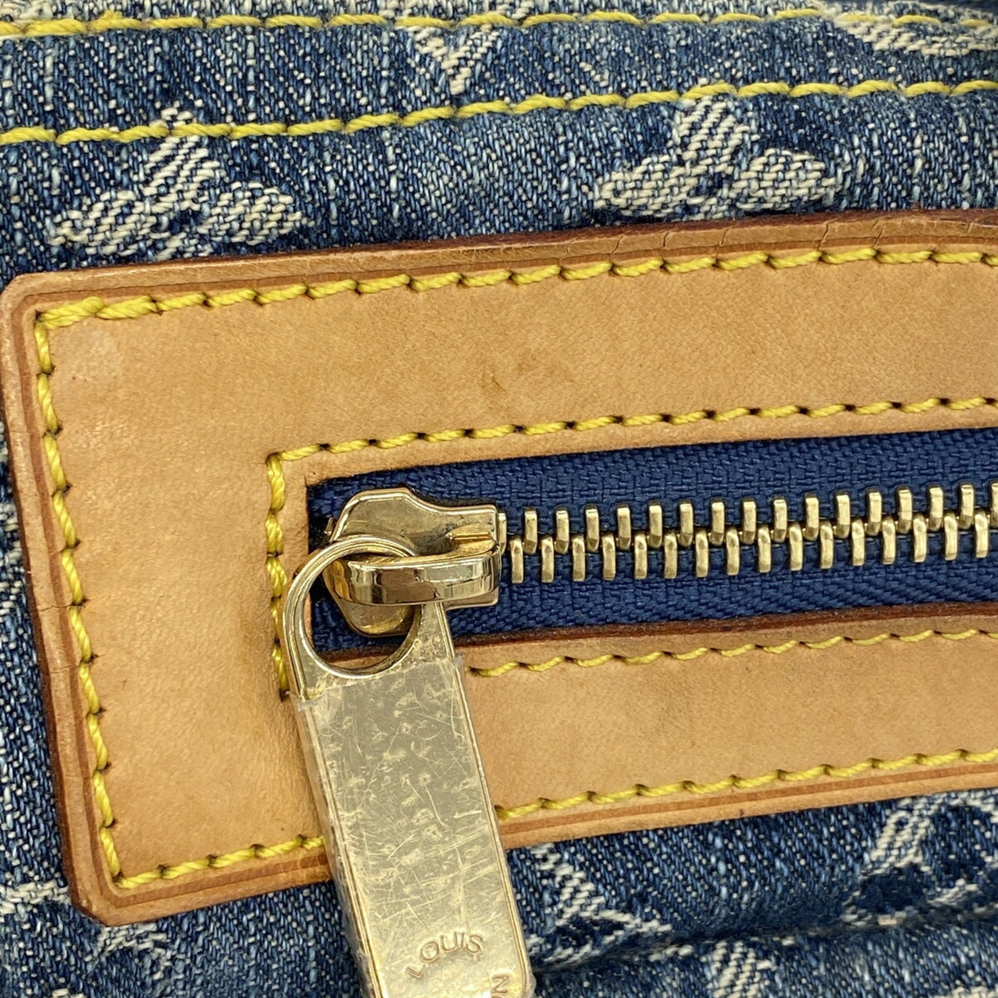 Louis Vuitton Blue Handbag (Pre-Owned)