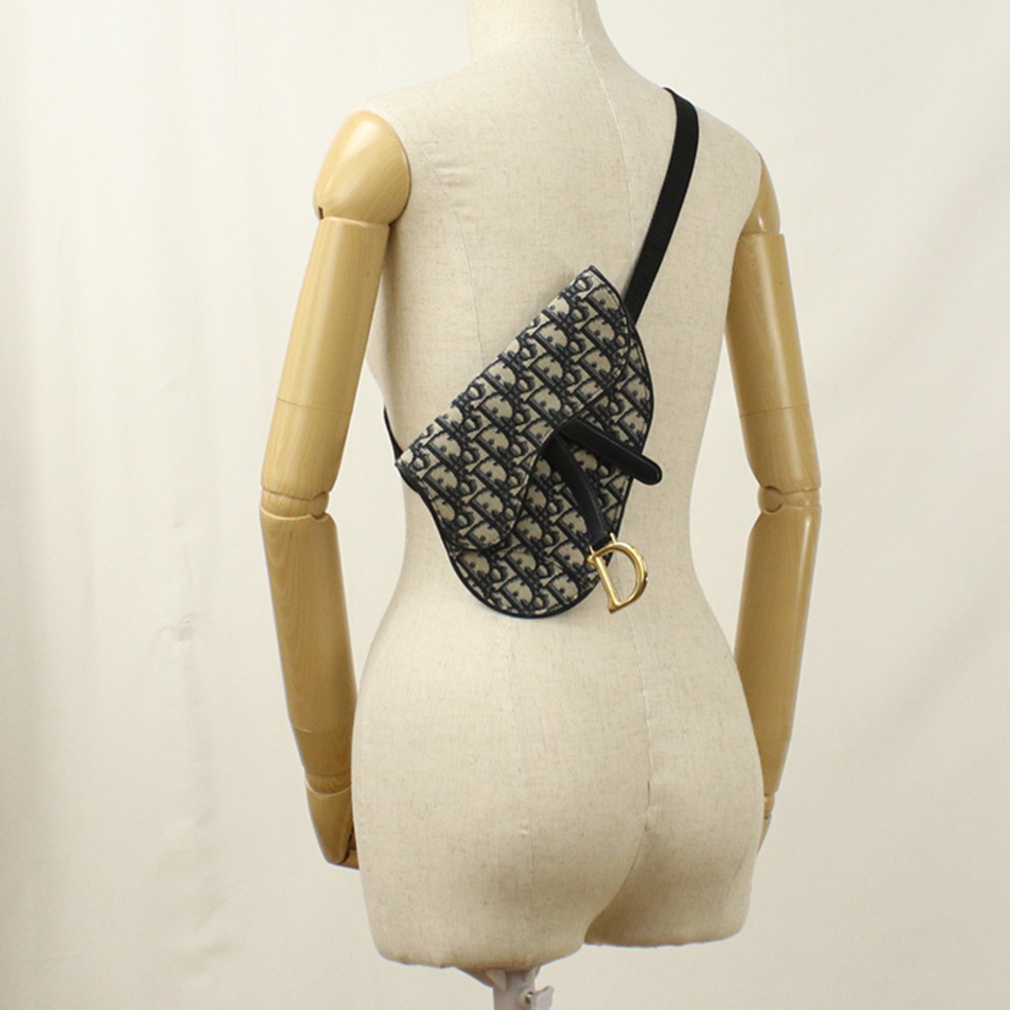 Christian Dior Navy Sling Bag (Pre-Owned)