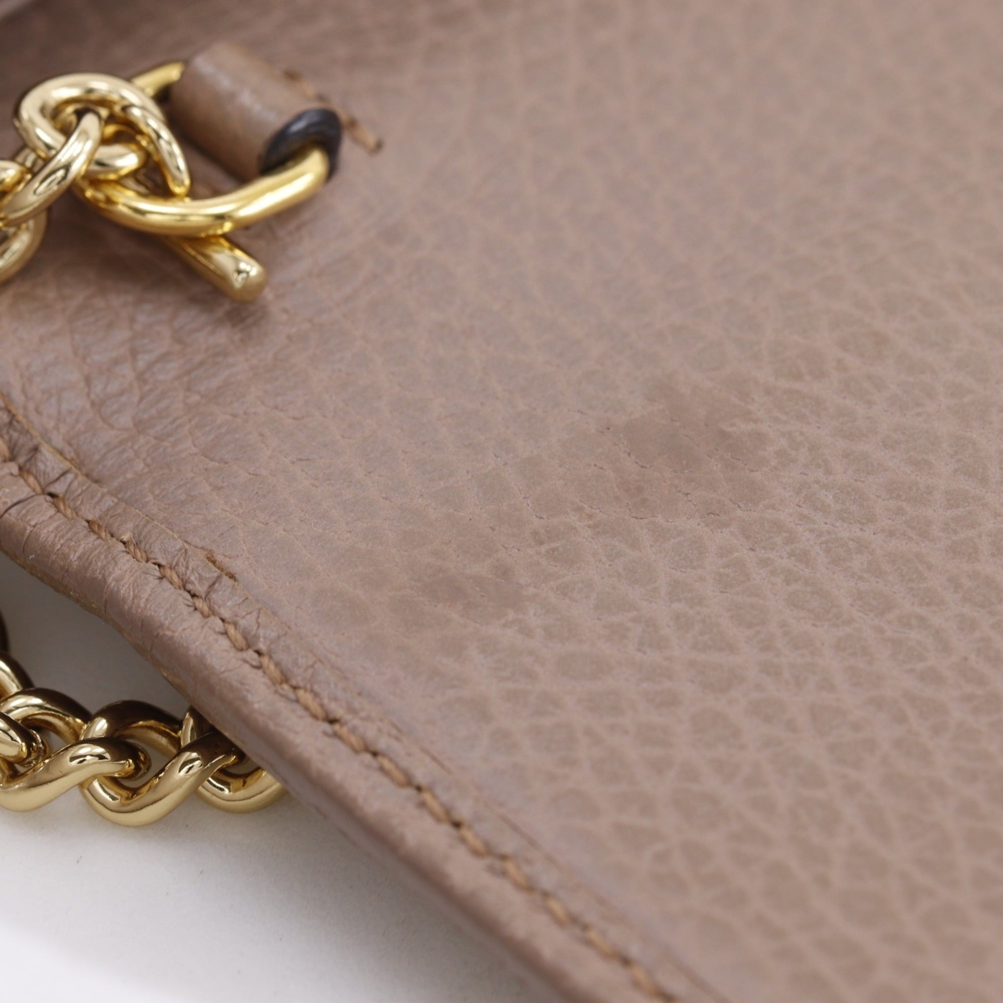 Gucci Beige Leather Chain/Shoulder Wallet (Pre-Owned)