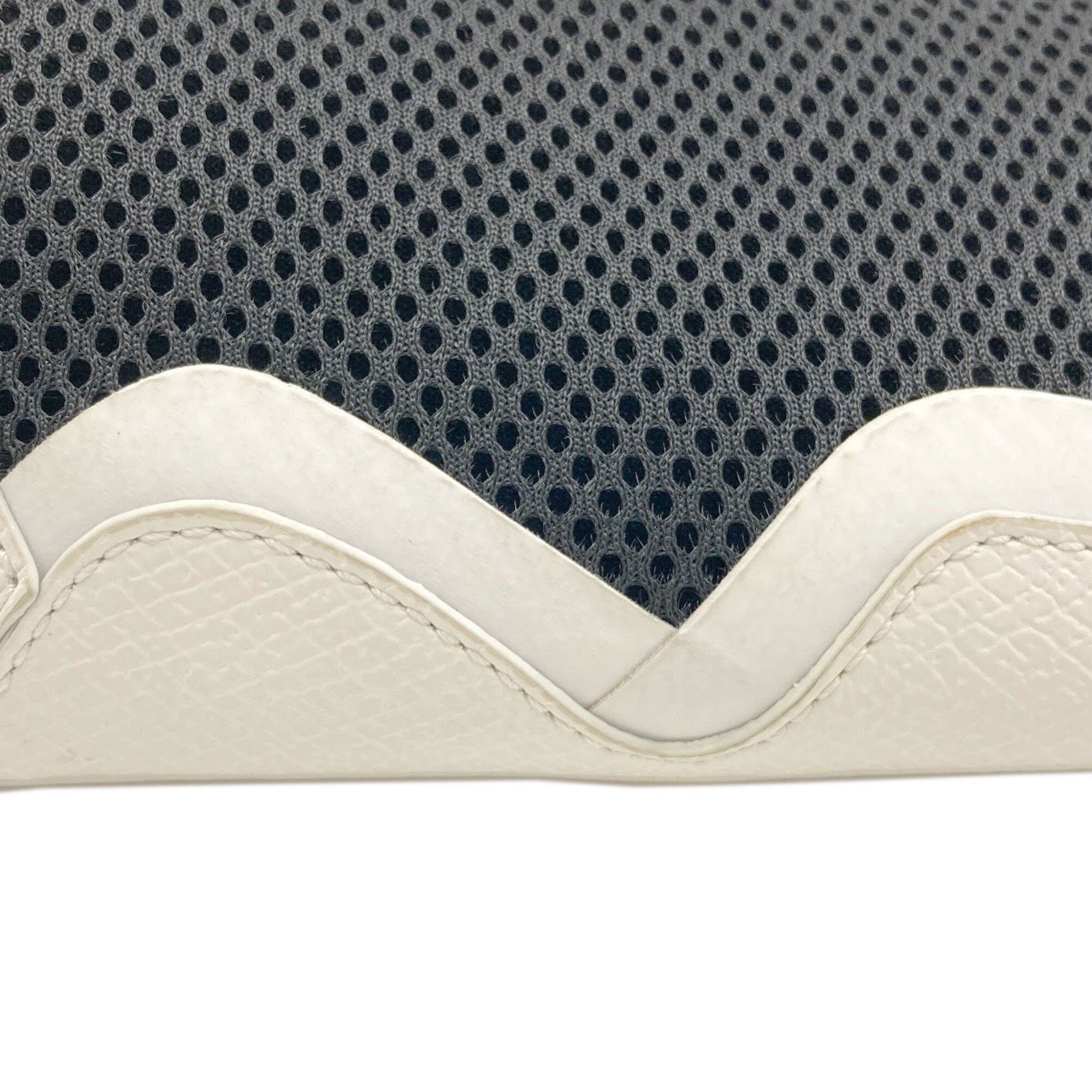 Longchamp Black White Polyester Handbag (Pre-Owned)