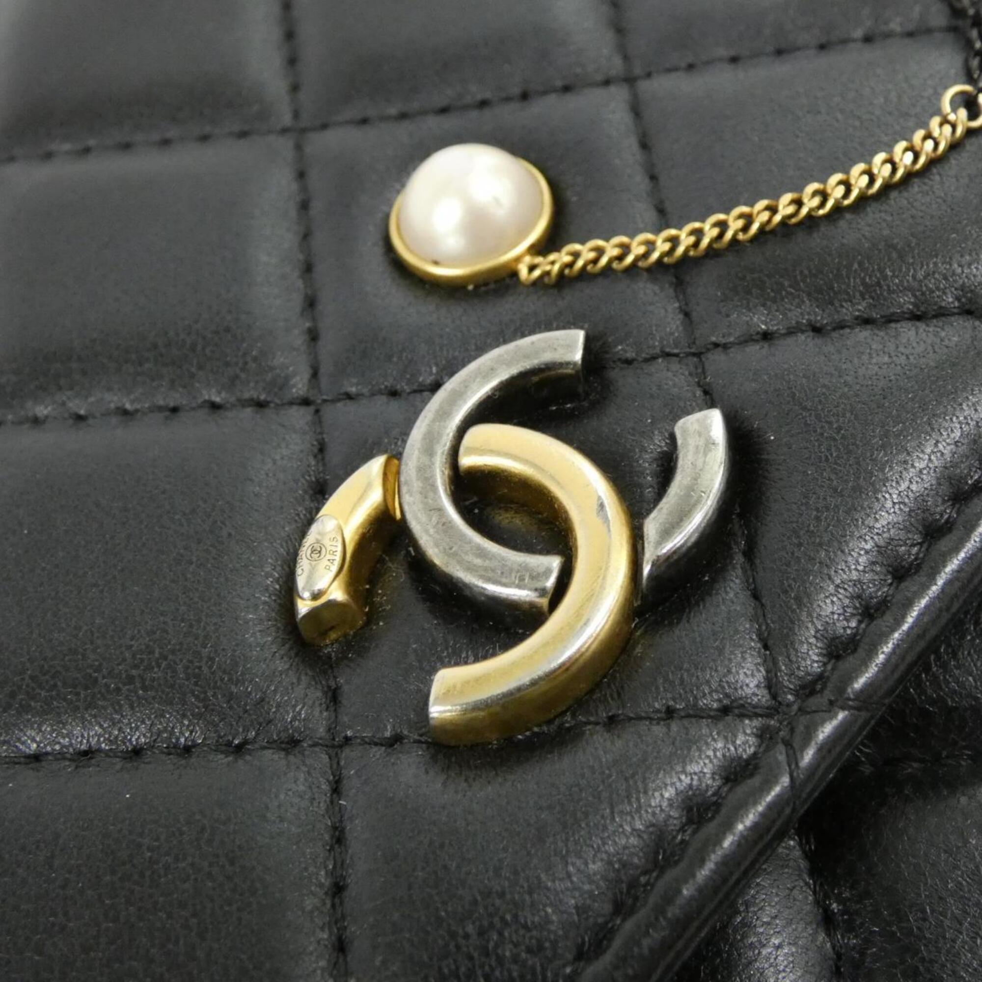 Chanel Black Artificial Pearl Leather Chain/Shoulder Wallet (Pre-Owned)