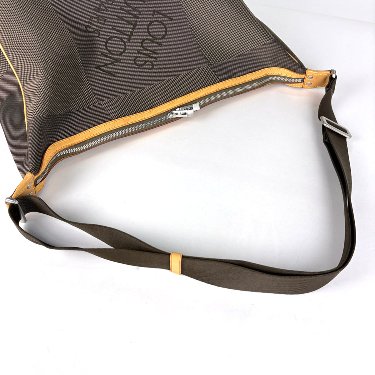 Louis Vuitton Damier Geant Earth Damier Geant Shoulder Bag (Pre-Owned)