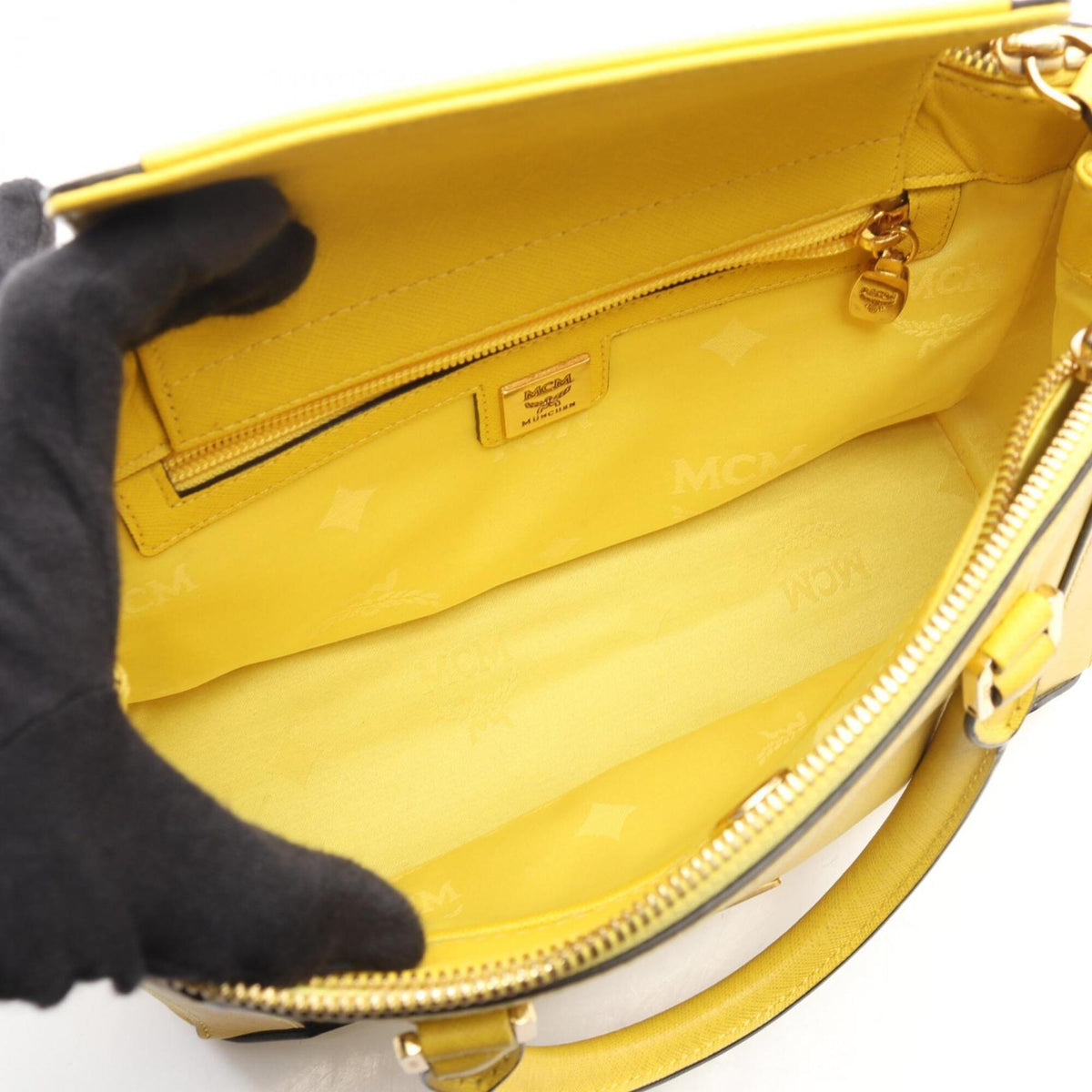 Mcm Yellow Leather Handbag (Pre-Owned)