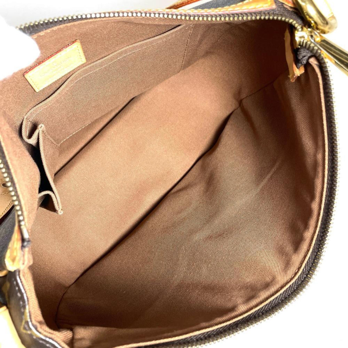 Louis Vuitton Brown Monogram Canvas Shoulder Bag (Pre-Owned)