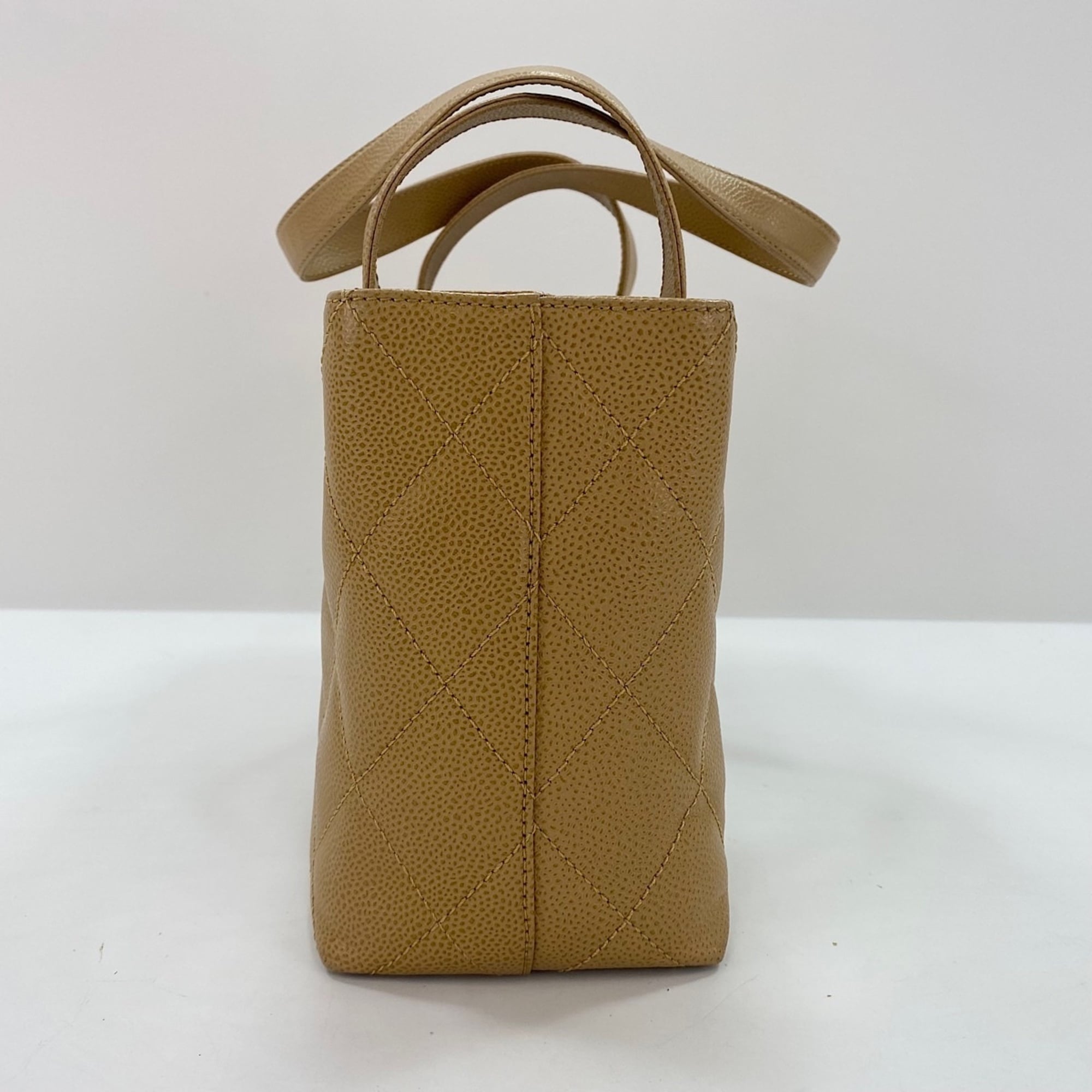 Chanel Matelasse Beige Tote Bag (Pre-Owned)