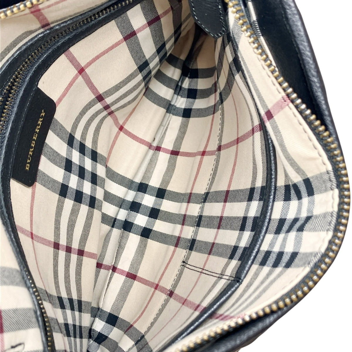 Burberry Black Leather Shoulder Bag (Pre-Owned)
