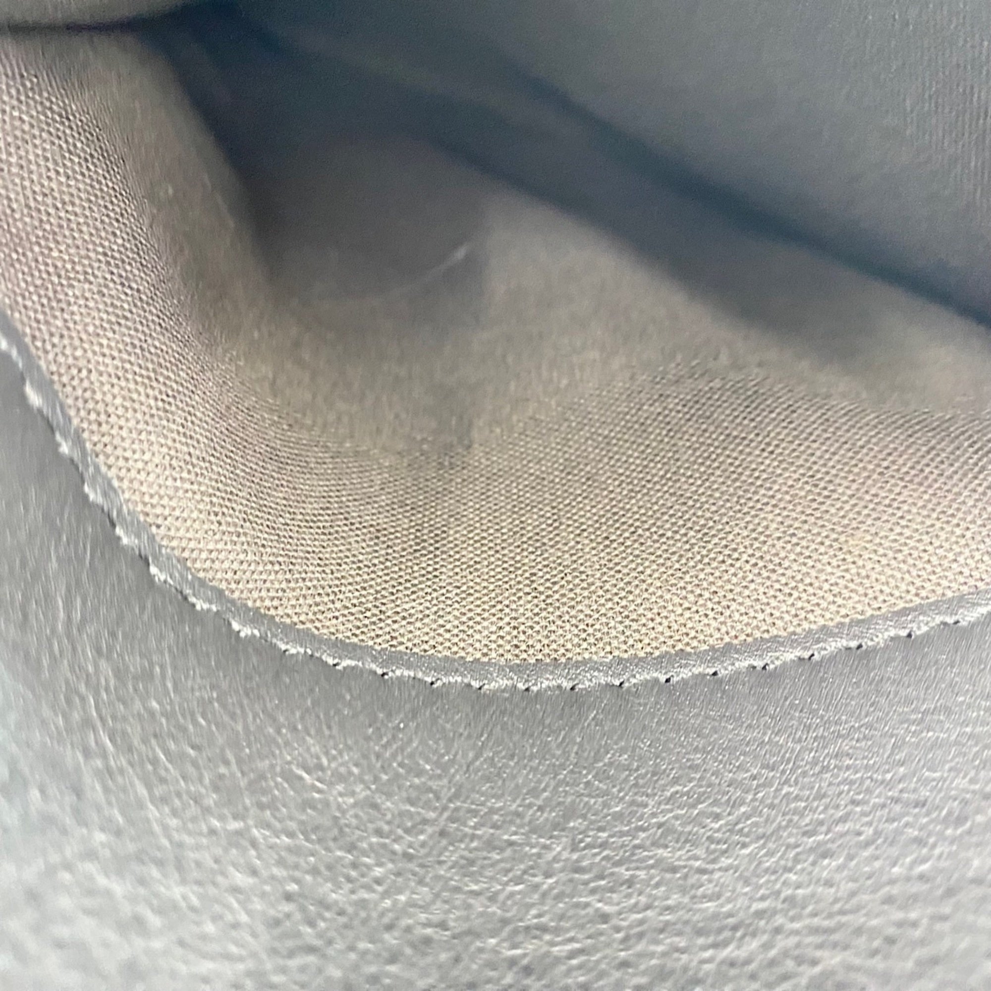 Louis Vuitton Black Shoulder Bag (Pre-Owned)