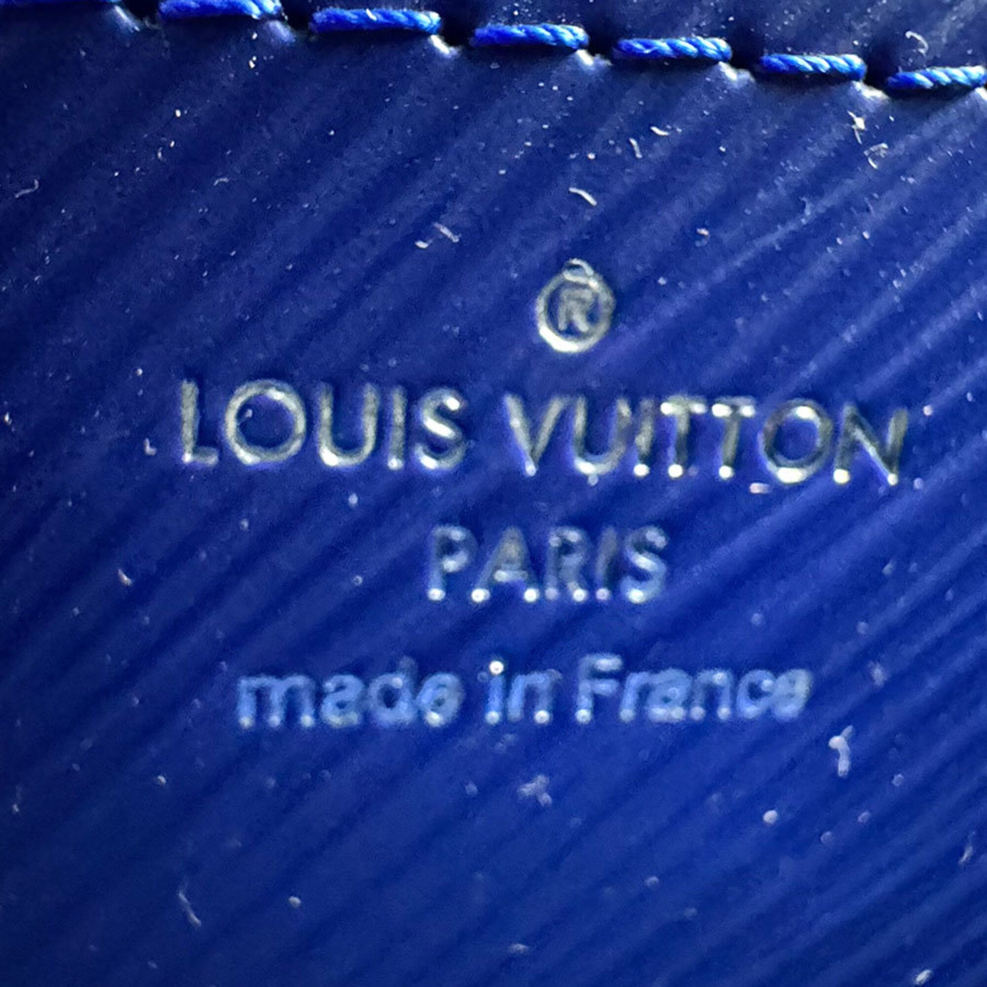 Louis Vuitton Blue Epi Leather Metal Shoulder Bag (Pre-Owned)