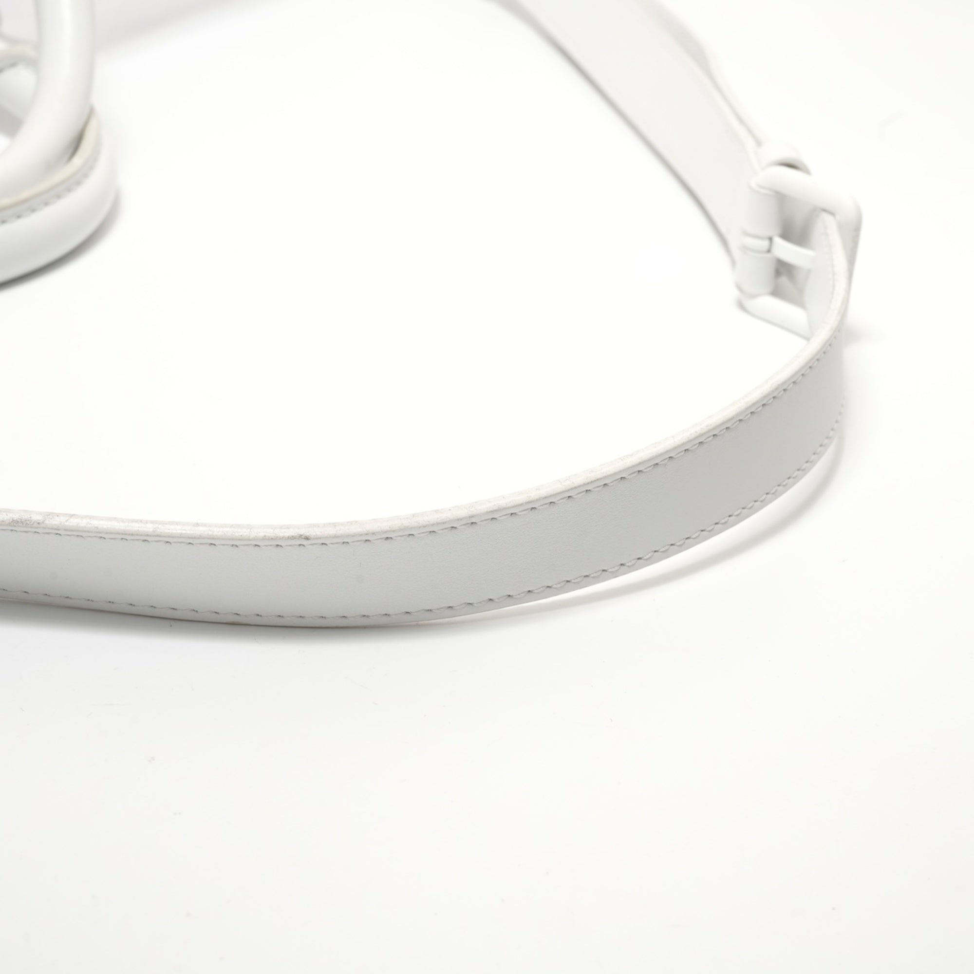 Louis Vuitton White Handbag (Pre-Owned)