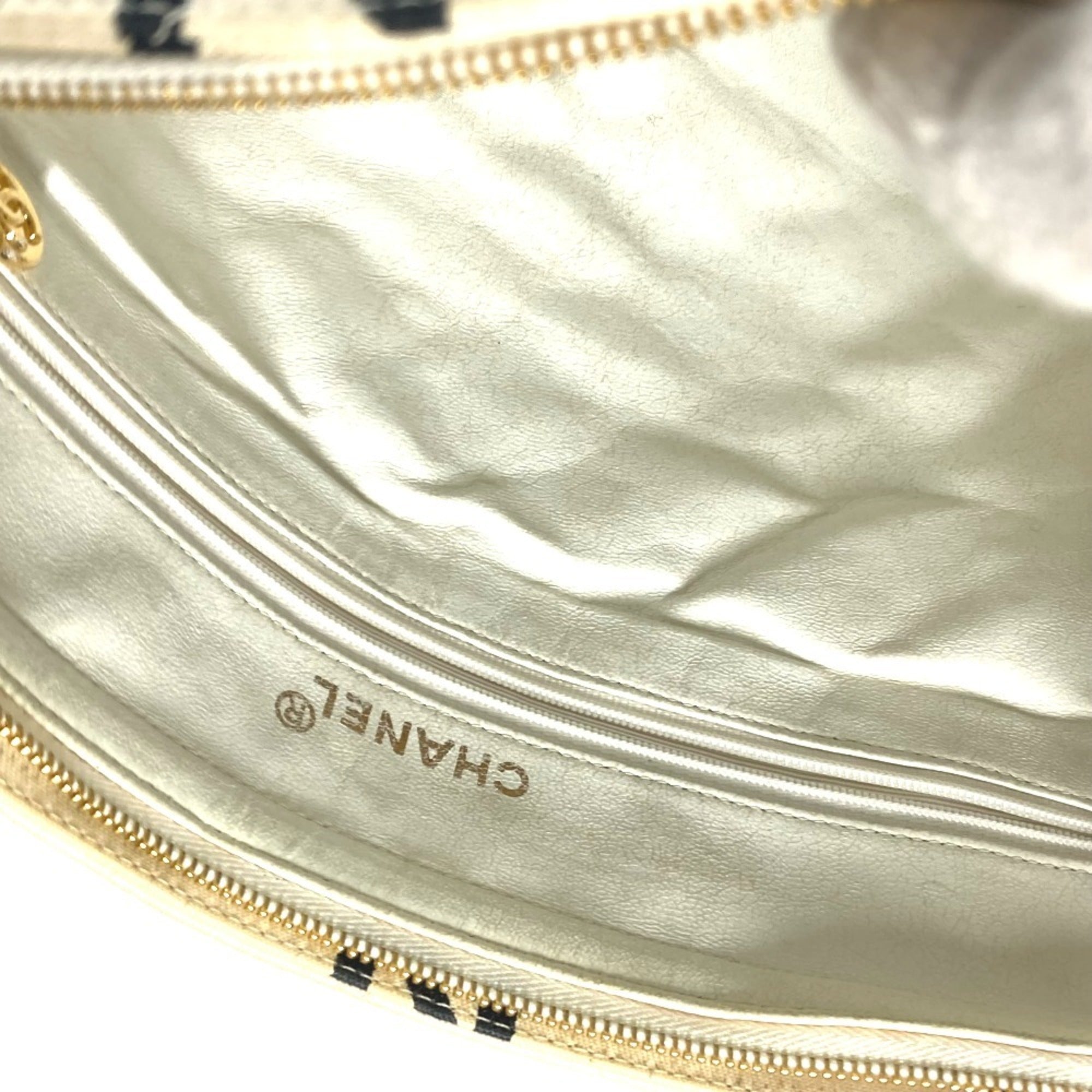 Chanel Black White Canvas Shoulder Bag Tote Bag (Pre-Owned)