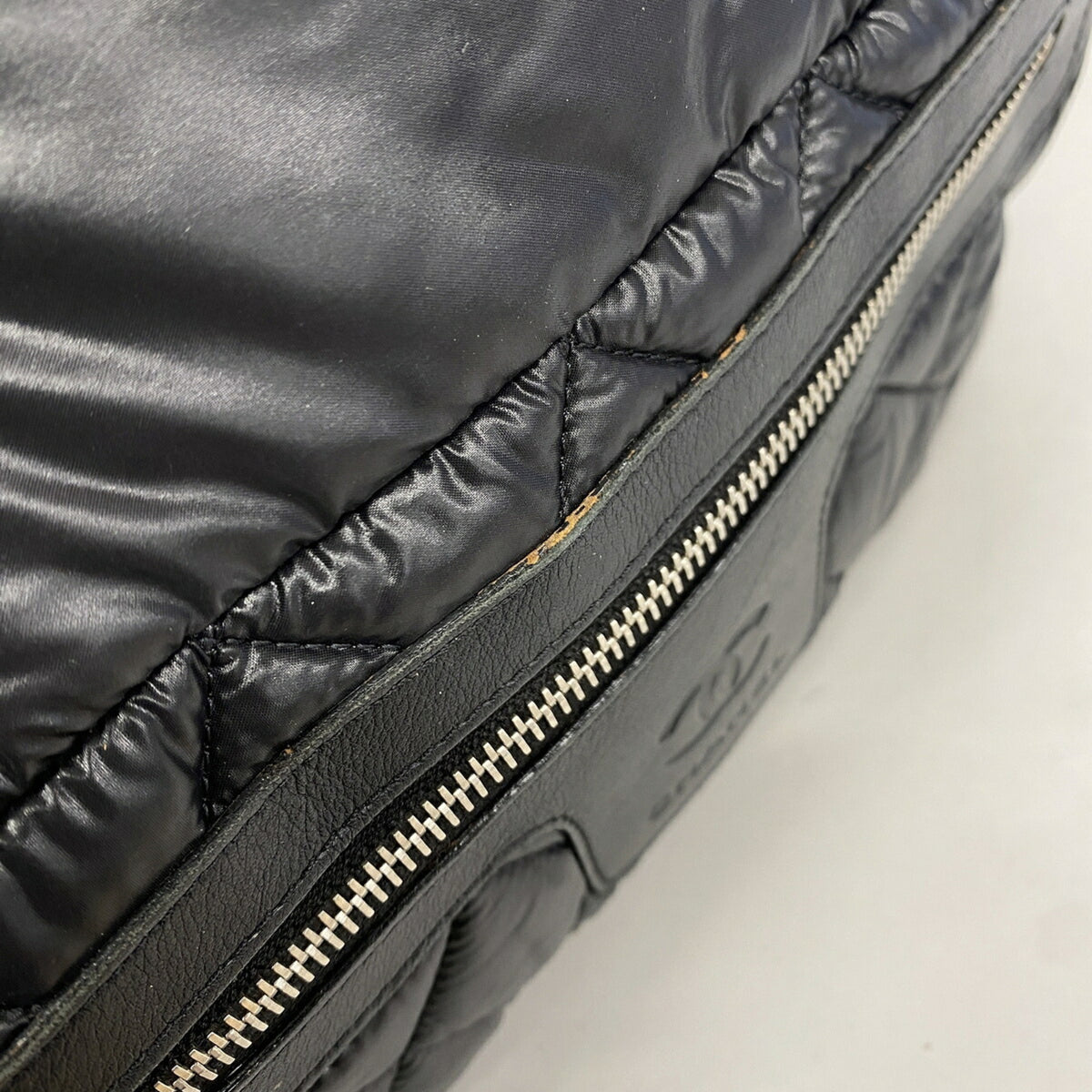 Chanel Black Nylon Tote Bag (Pre-Owned)