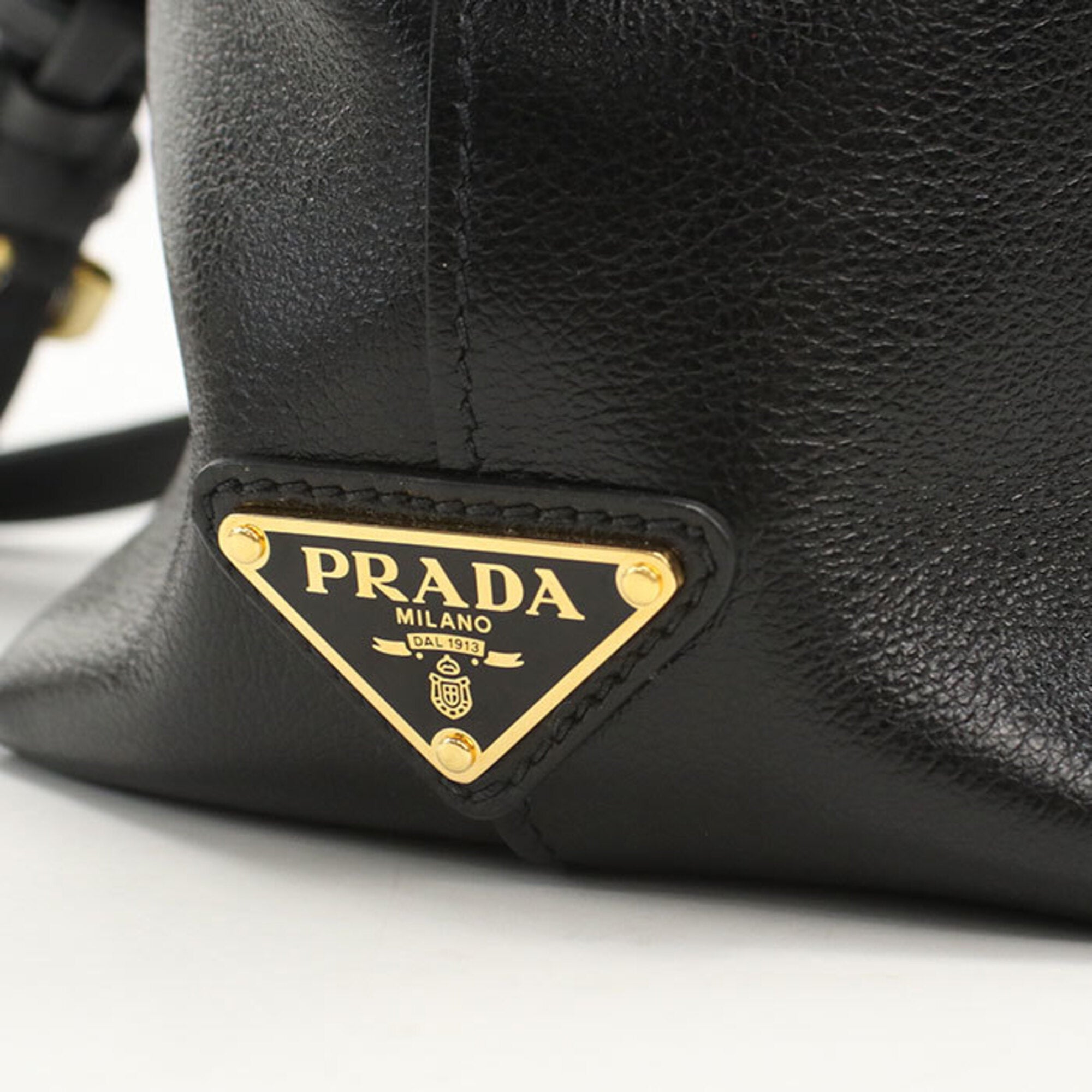 Prada Black Leather Handbag (Pre-Owned)