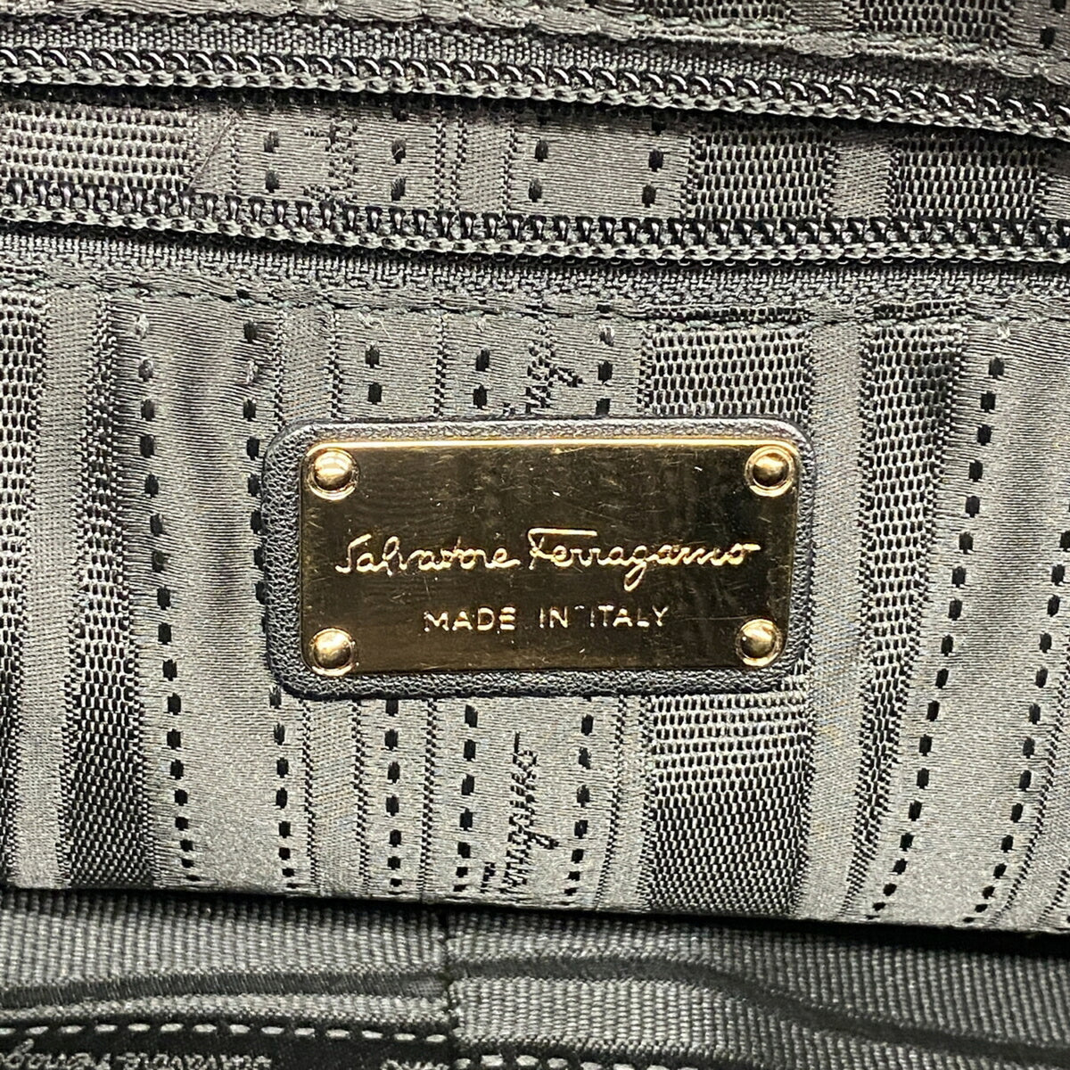 Salvatore Ferragamo Black Leather Handbag (Pre-Owned)