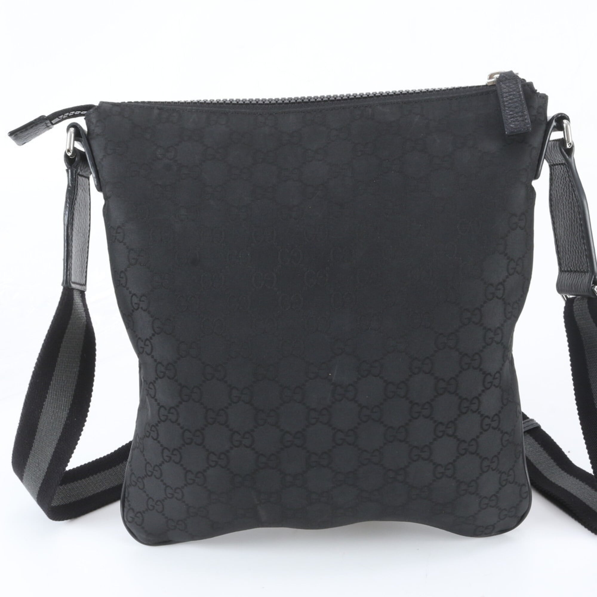 Gucci Black Leather Nylon Messenger Bag Shoulder Bag (Pre-Owned)
