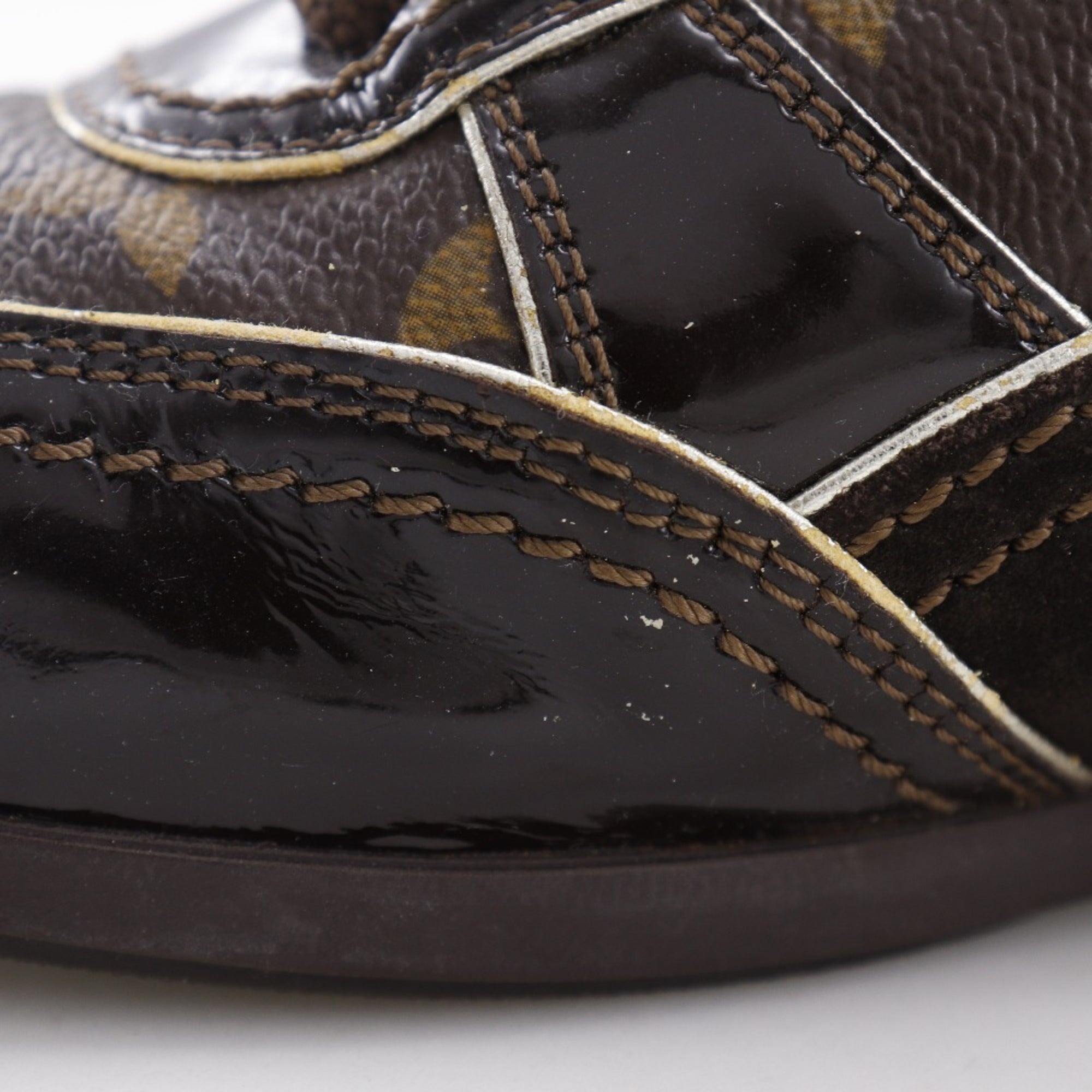 Louis Vuitton Brown Sneakers (Pre-Owned)