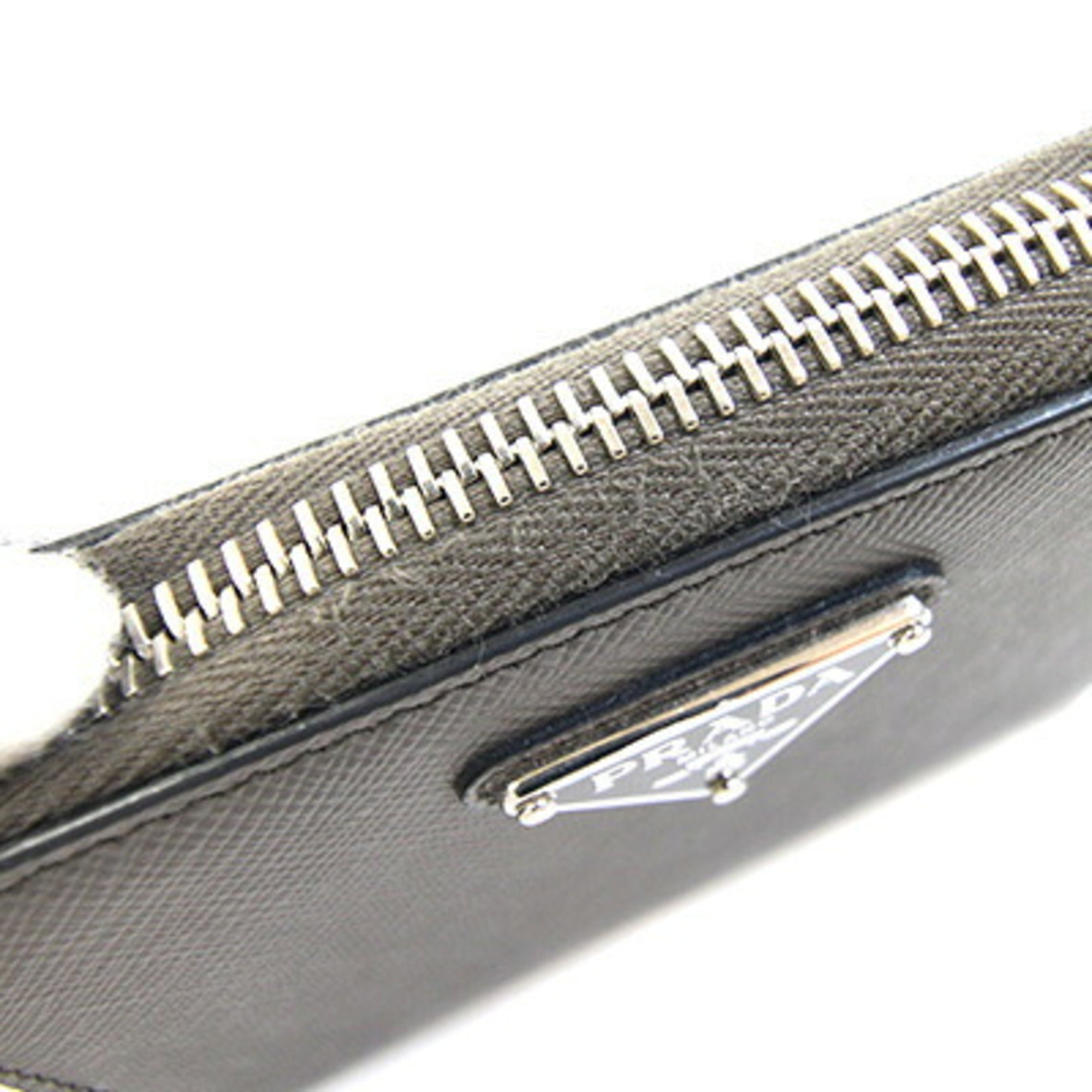 Prada Gray Leather Coin Purse/Coin Case (Pre-Owned)