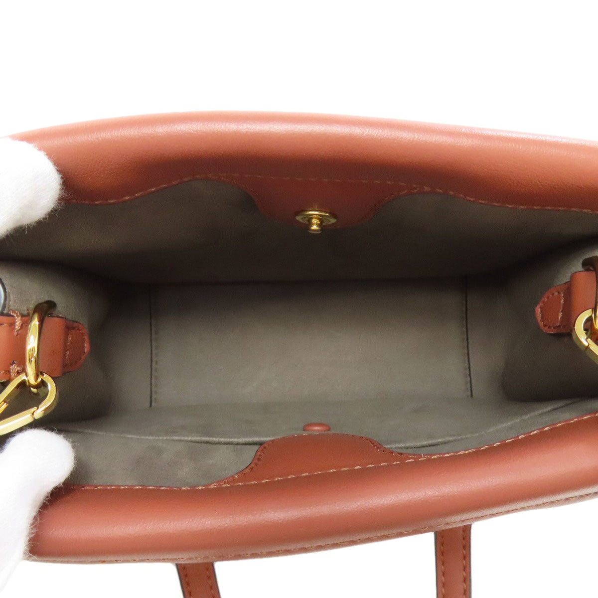 Fendi Brown Leather Shoulder Bag (Pre-Owned)