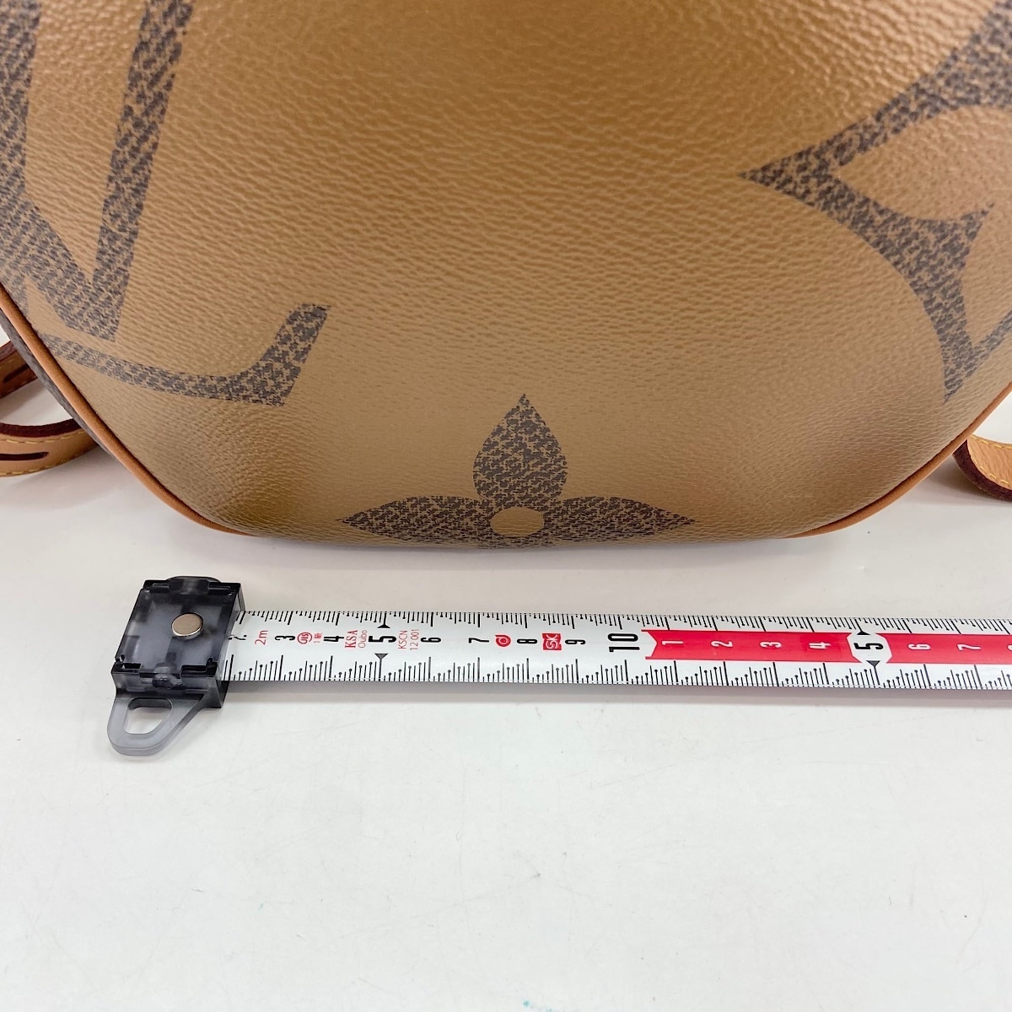 Louis Vuitton Brown Shoulder Bag (Pre-Owned)