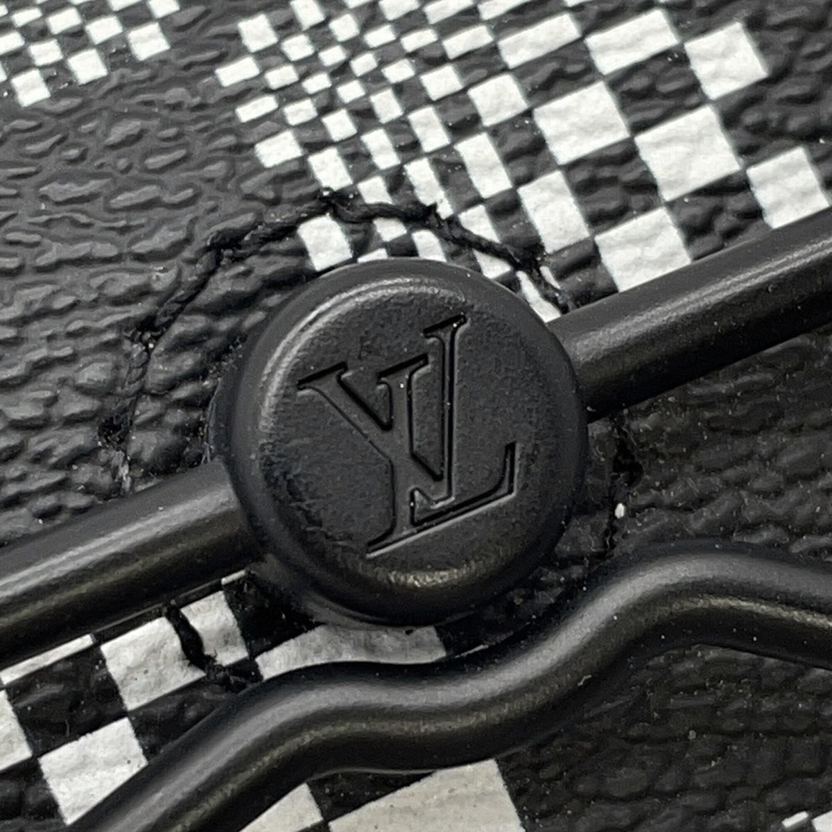 Louis Vuitton Black Blanc Noir Handbag Shoulder Bag (Pre-Owned)