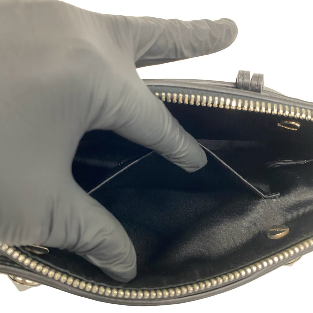 Fendi Black Leather Handbag Pochette Shoulder Bag (Pre-Owned)