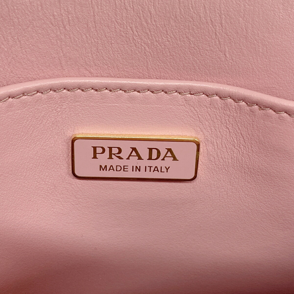 Prada Pink Leather Handbag (Pre-Owned)