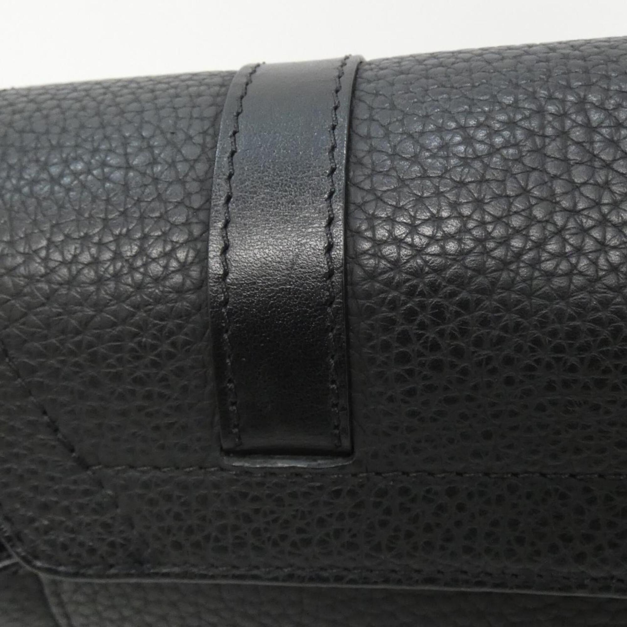 Louis Vuitton Black Leather Shoulder Bag (Pre-Owned)