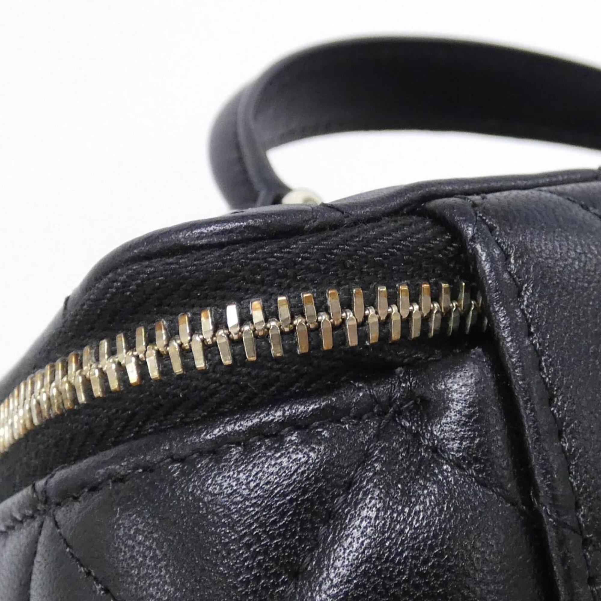 Chanel Black Leather Handbag (Pre-Owned)