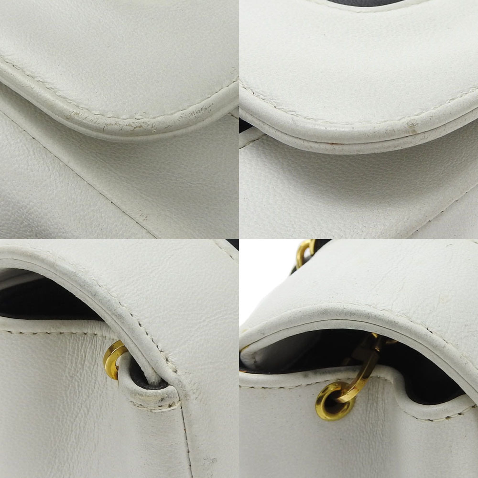 Chanel Navy White Leather Shoulder Bag (Pre-Owned)