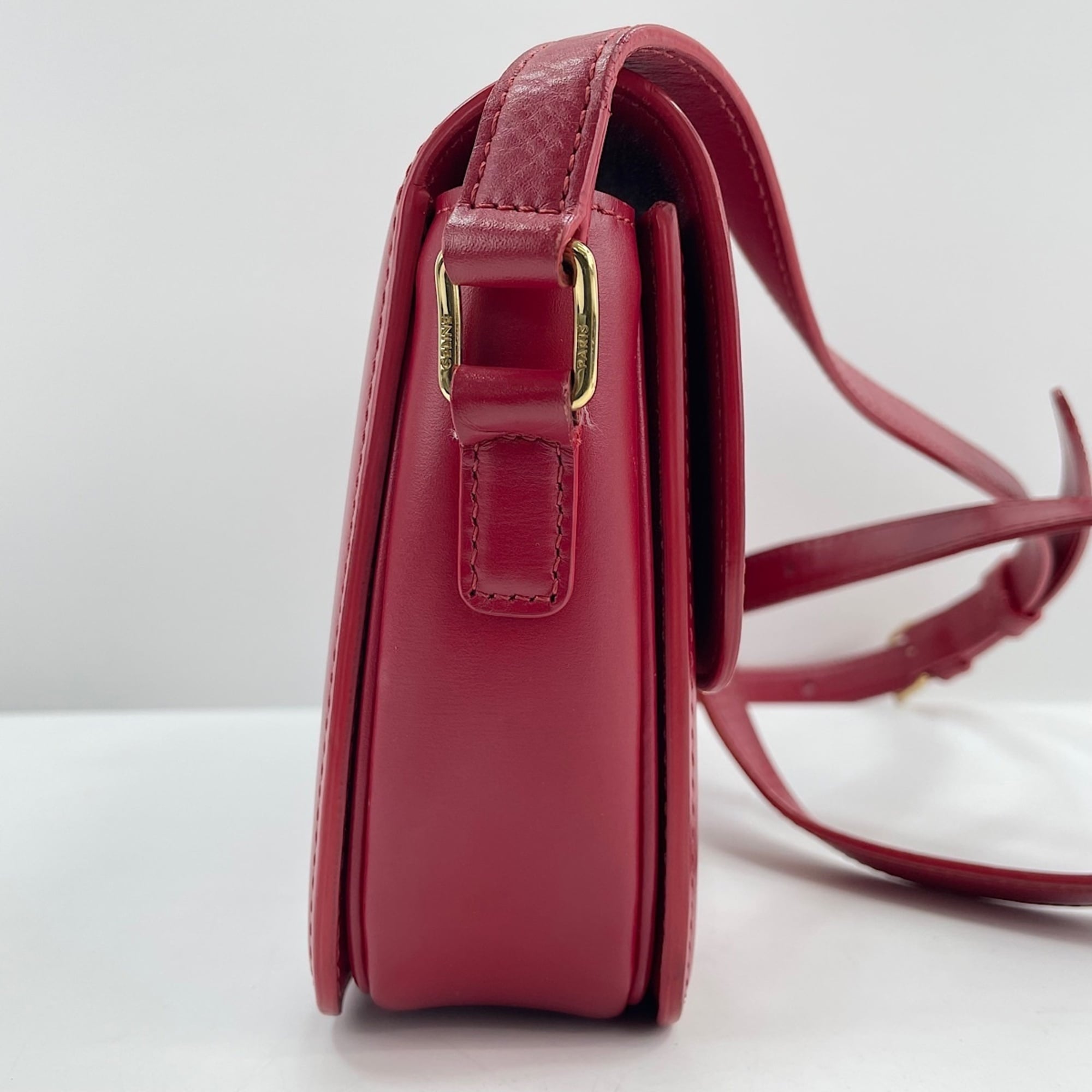 Celine Red Color Shoulder Bag (Pre-Owned)
