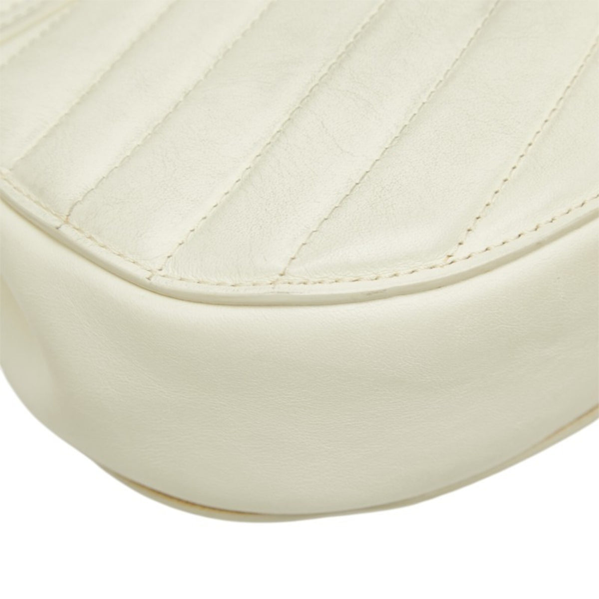 Chloé Ivory Leather Shoulder Bag (Pre-Owned)