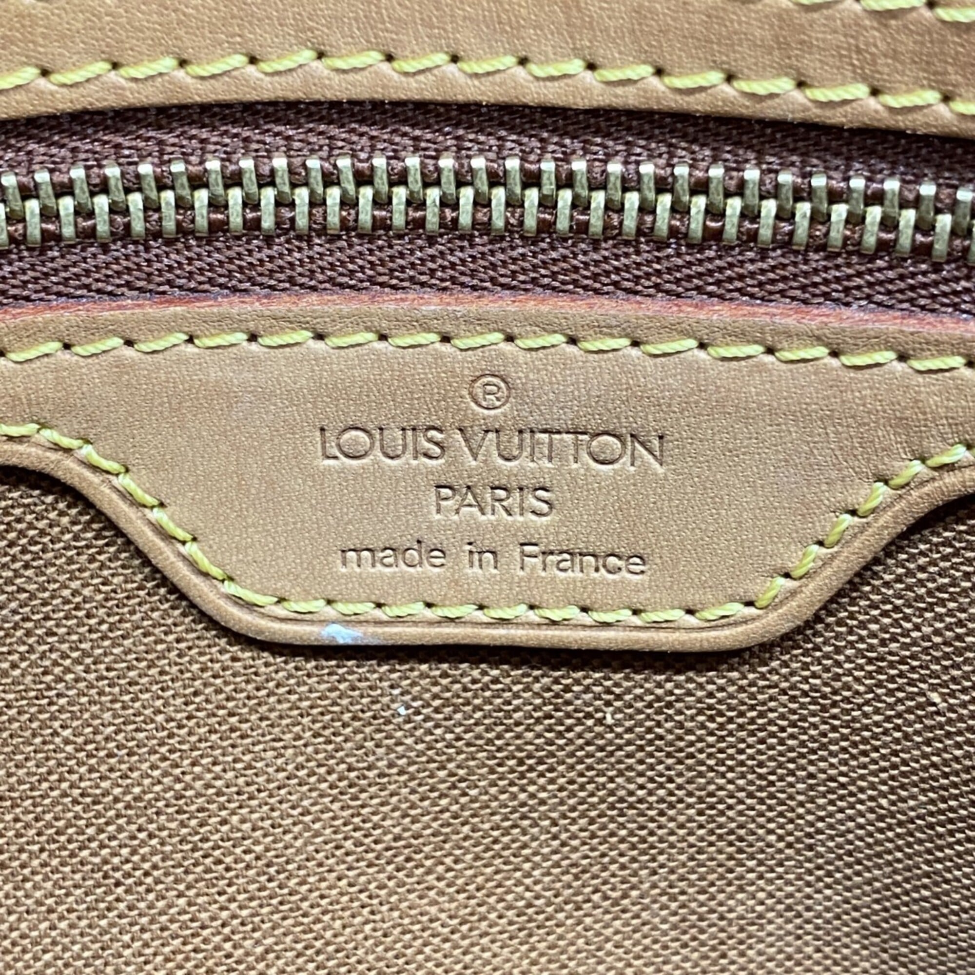 Louis Vuitton Brown Shoulder Bag (Pre-Owned)