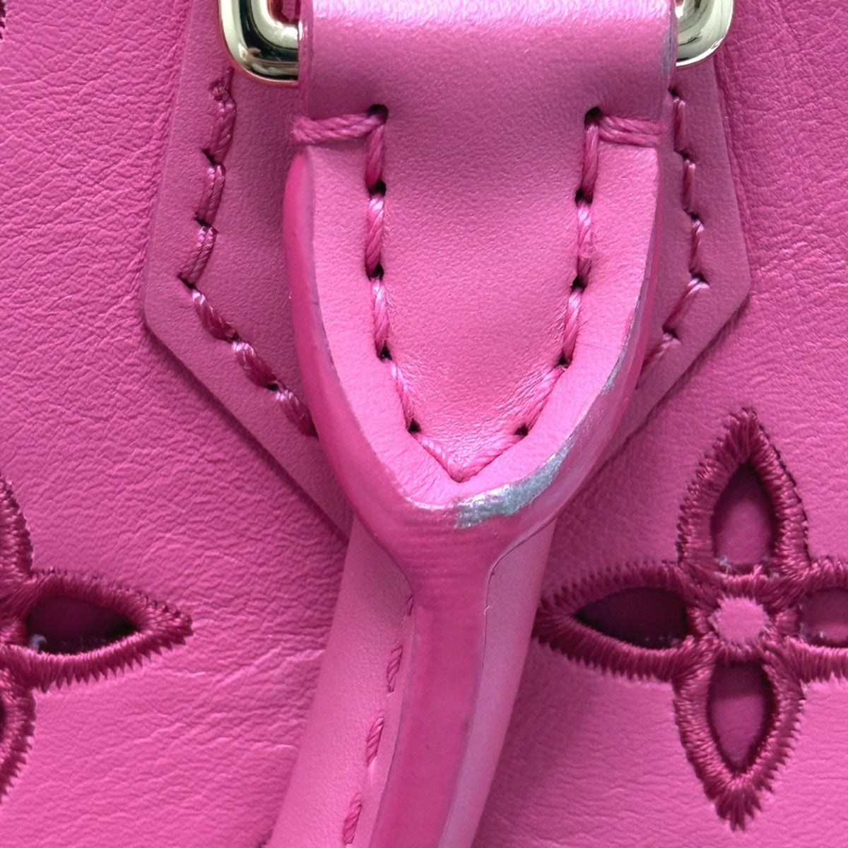Louis Vuitton Pink Leather Handbag (Pre-Owned)