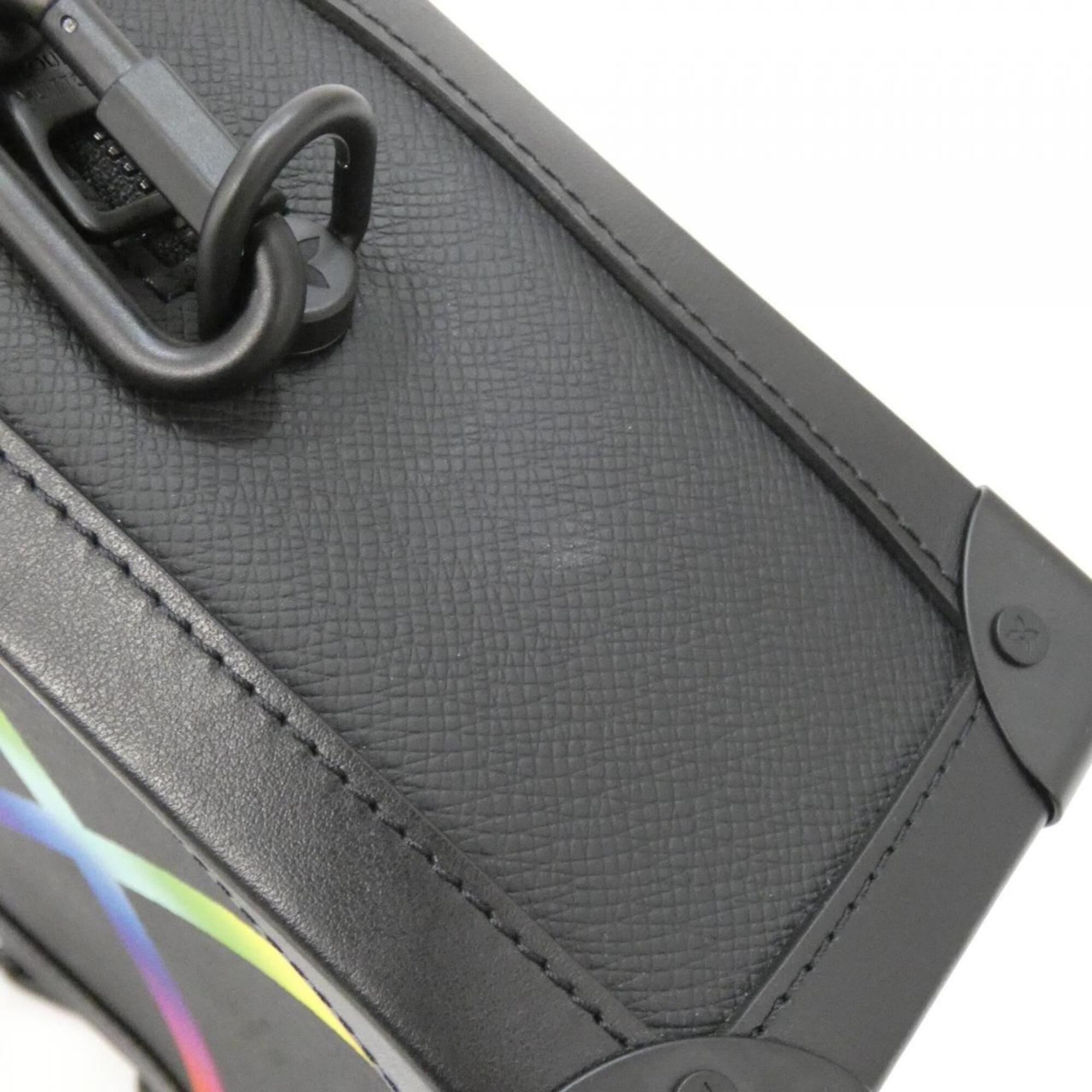 Louis Vuitton Black Leather Shoulder Bag (Pre-Owned)