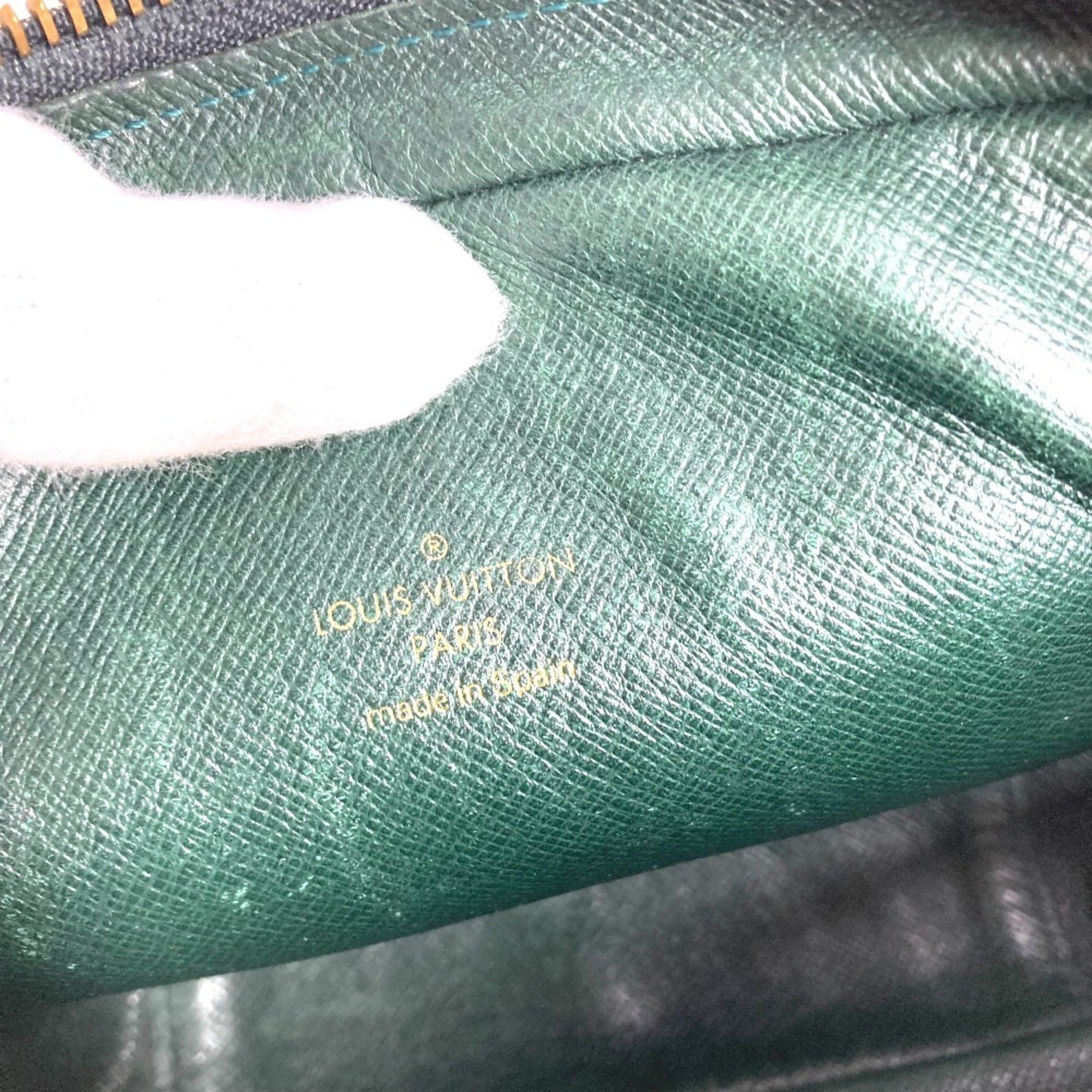 Louis Vuitton Episea Green Taiga Leather Clutch Bag Pouch (Pre-Owned)