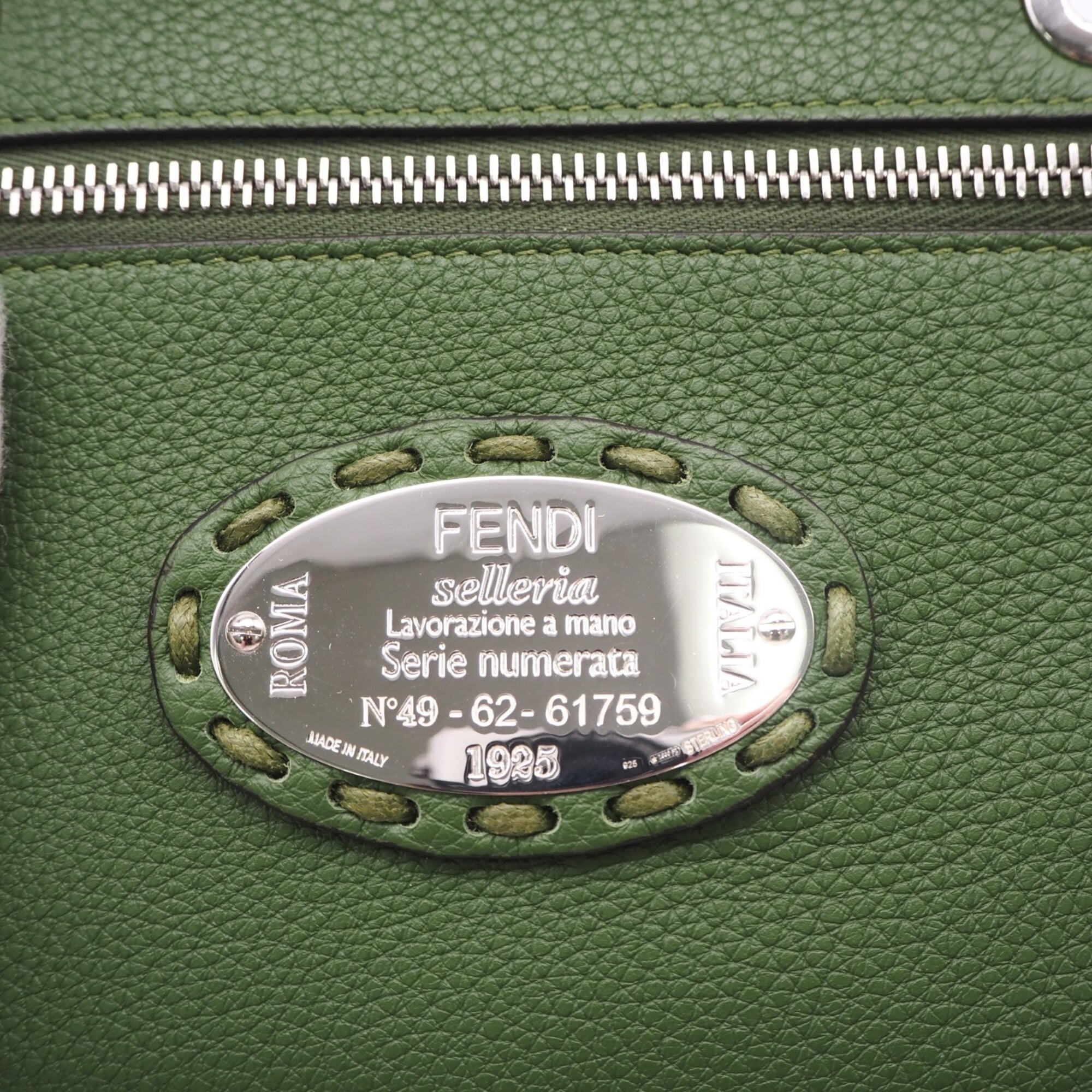 Fendi Selleria Green Leather Handbag (Pre-Owned)