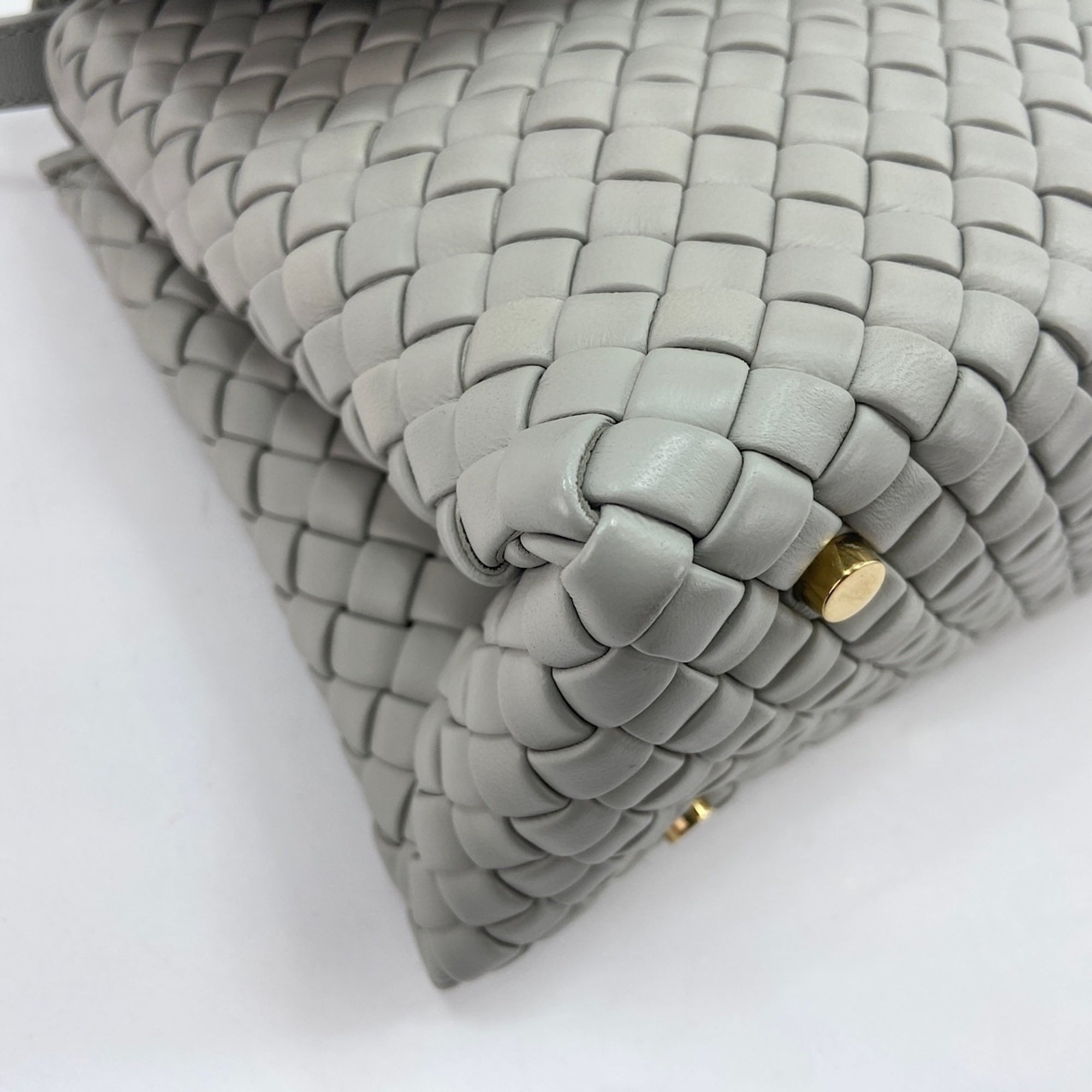 Bottega Veneta Gray Handbag Shoulder Bag (Pre-Owned)