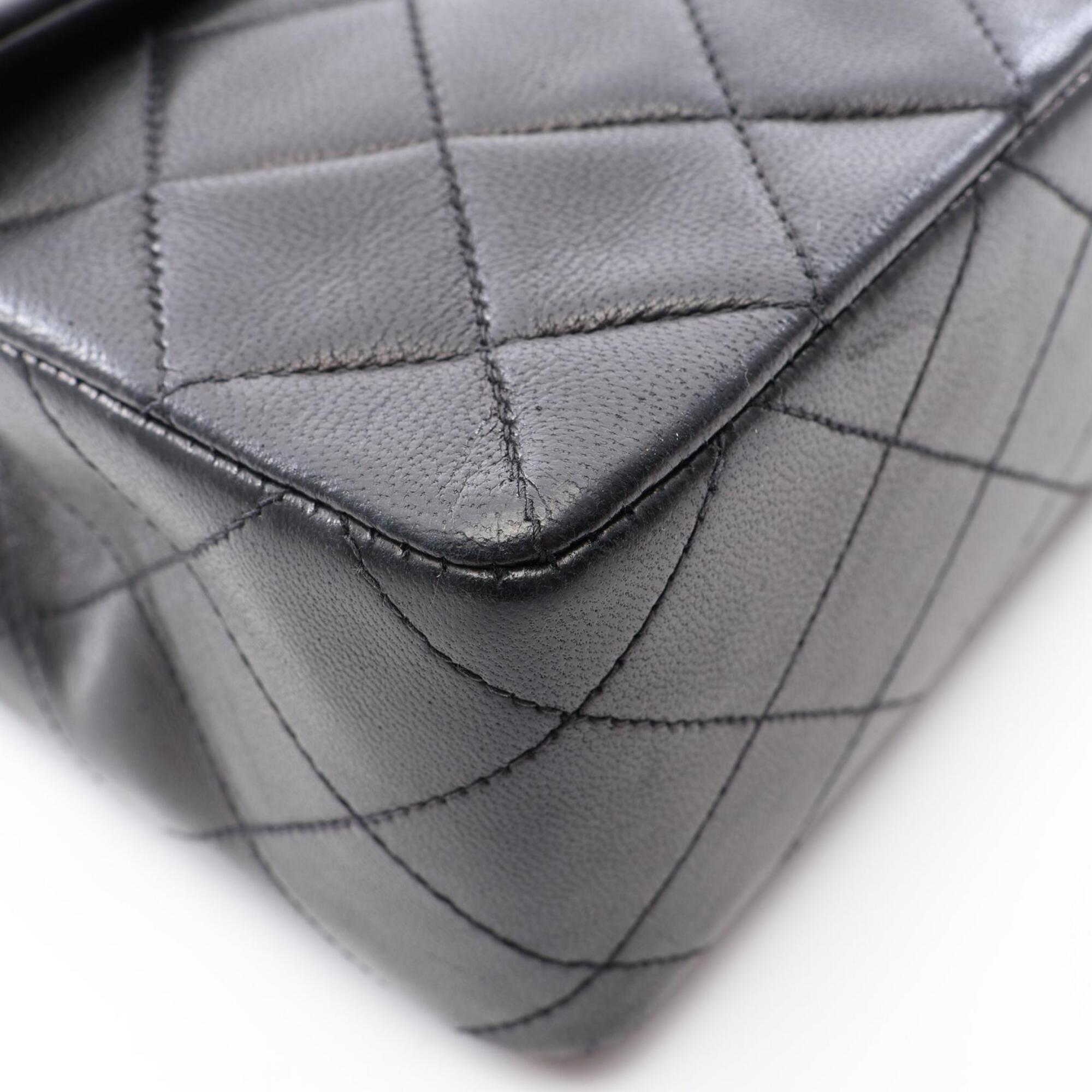 Chanel Black Leather Handbag Shoulder Bag (Pre-Owned)