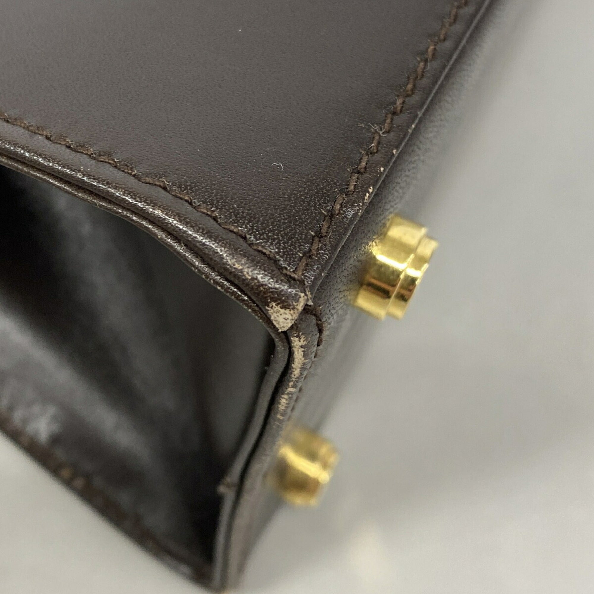 Salvatore Ferragamo Brown Leather Shoulder Bag (Pre-Owned)